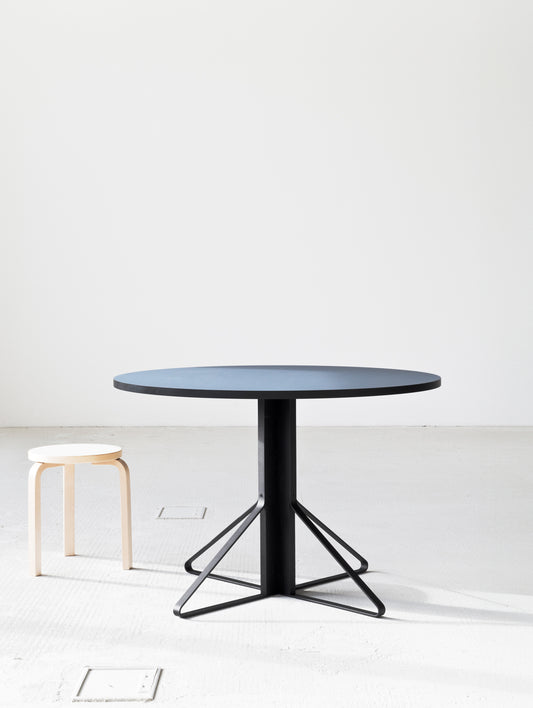 Kaari Table Round by Artek