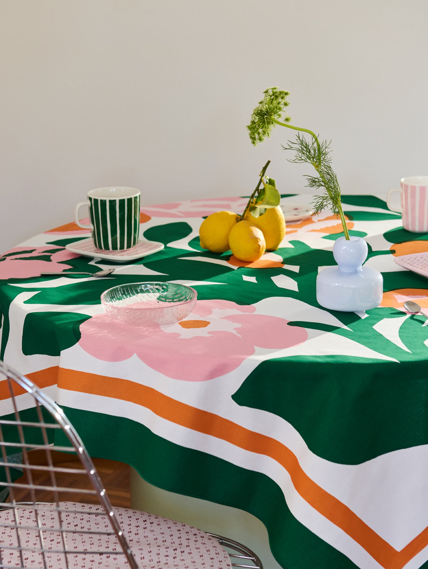 Oiva Piccolo Plate (15 x 12 cm) by Marimekko