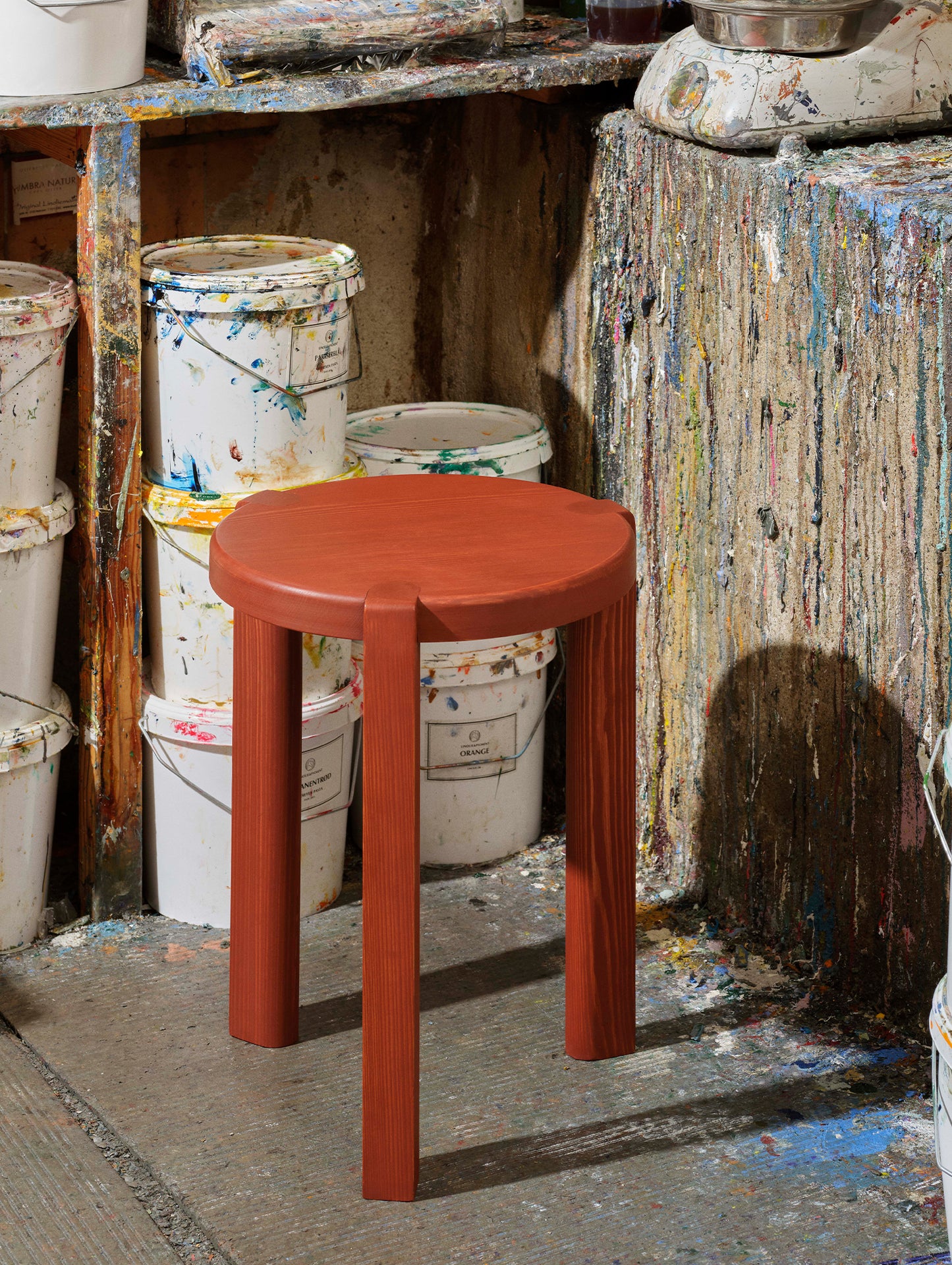 D108 Ragnesminde Side Table by FDB Mobler - Carmine Red Solid Oiled Pine