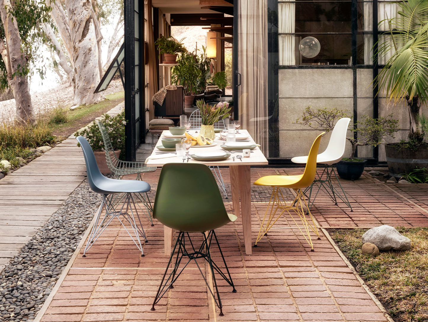 Eames DSR Plastic Side Chair by Vitra