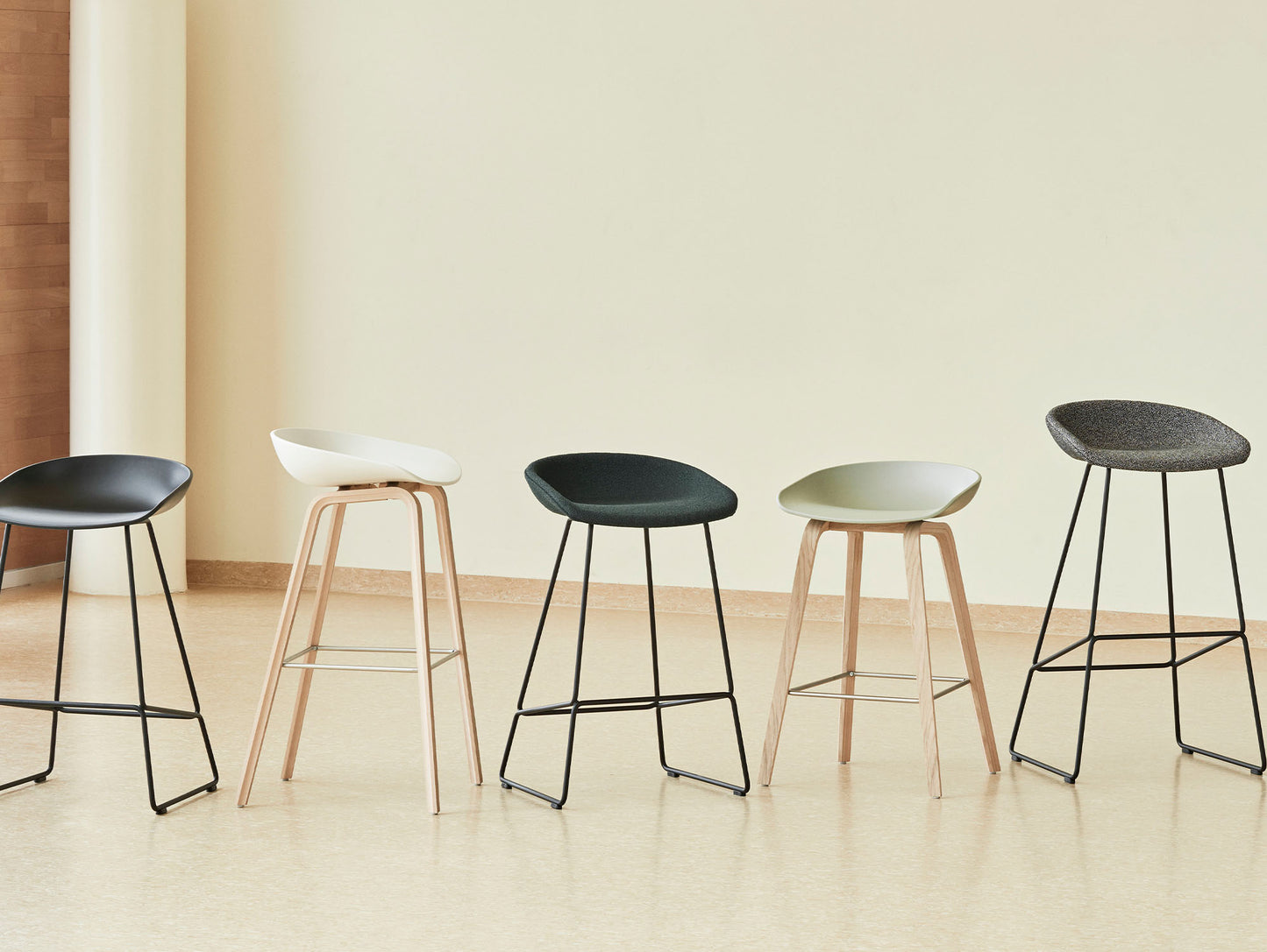About A Stool AAS 33
