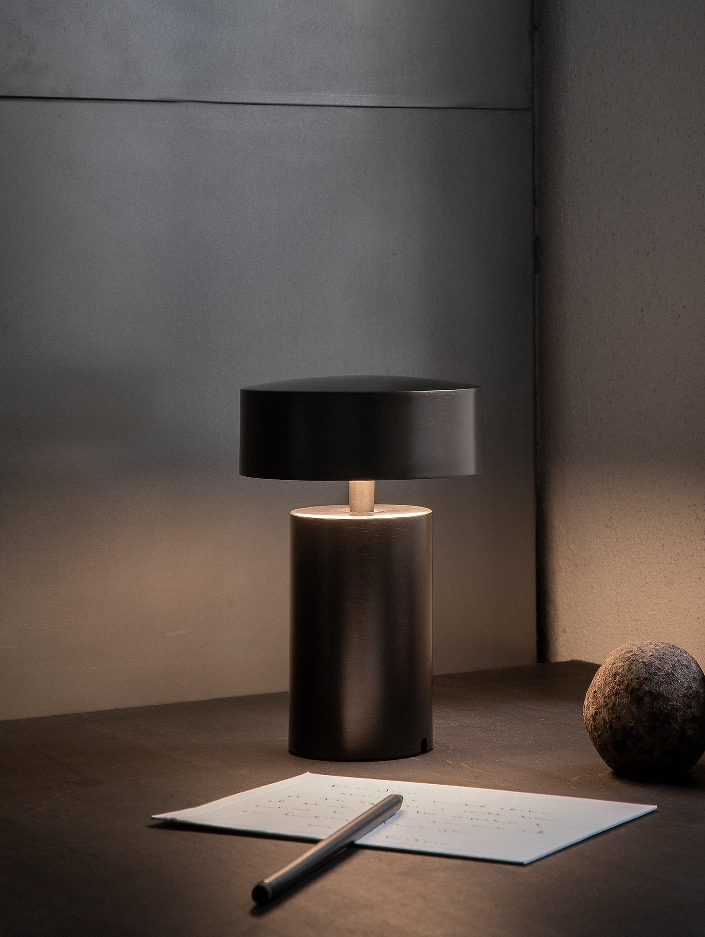 Column Portable Table Lamp by Audo Copenhagen - Bronze