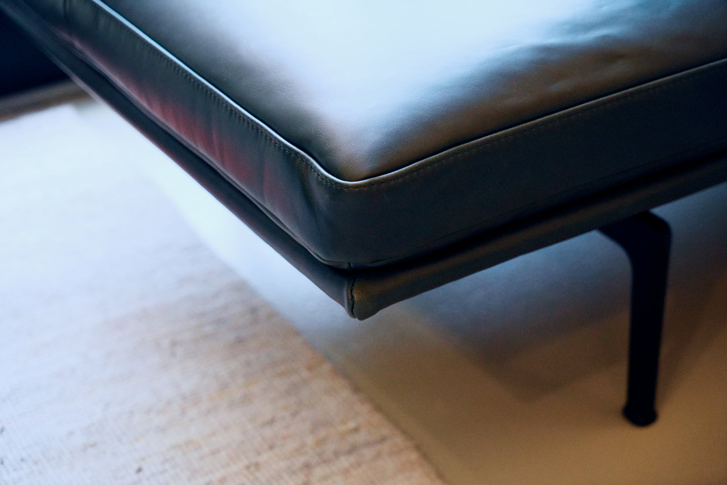 Outline Daybed / Dark Green Refine Leather / Factory 2nd