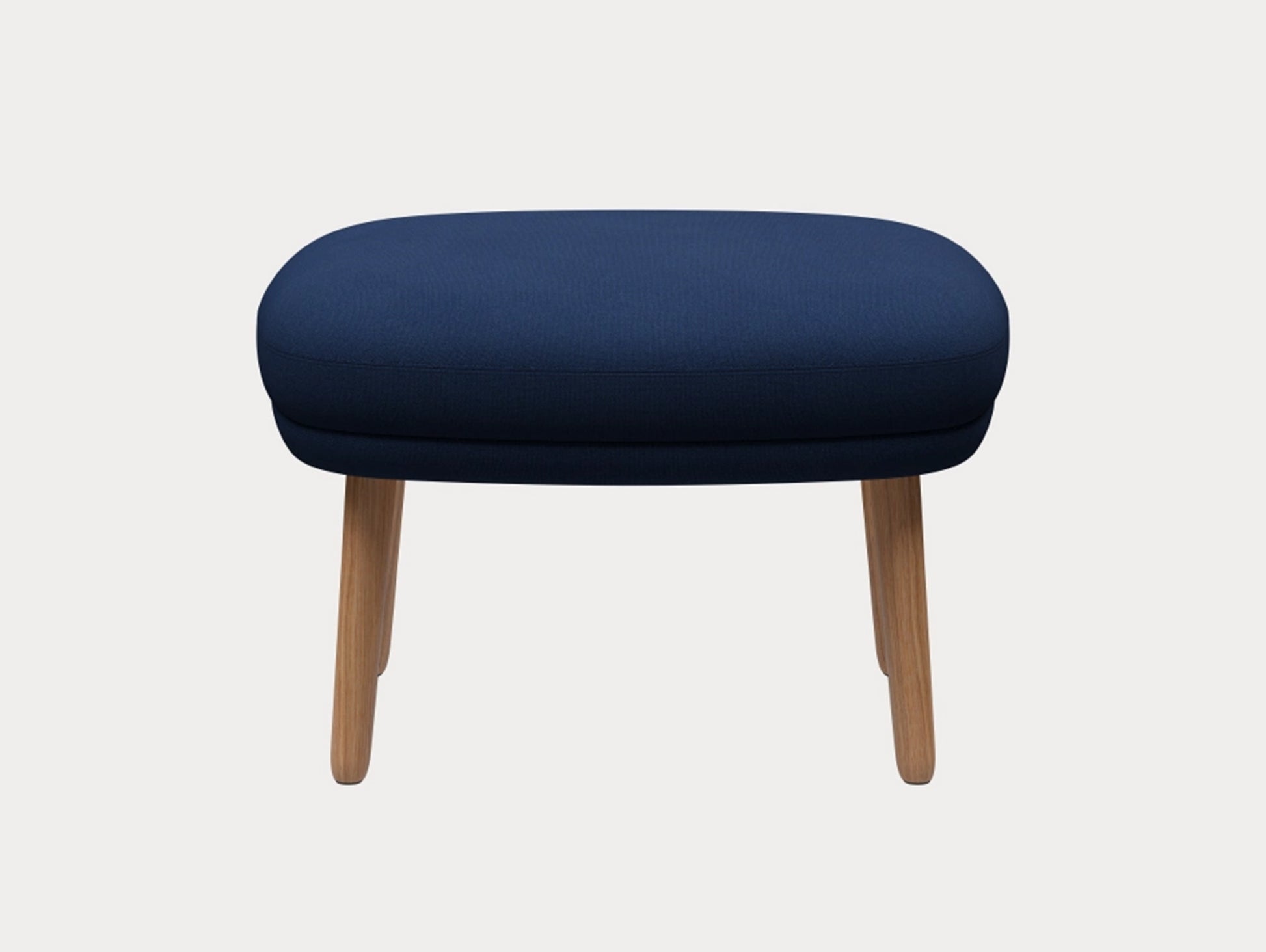 Fri Ottoman by Fritz Hansen - JH15 / 
Outside: Christianshavn 1153 / Seat: Christianshavn 1153