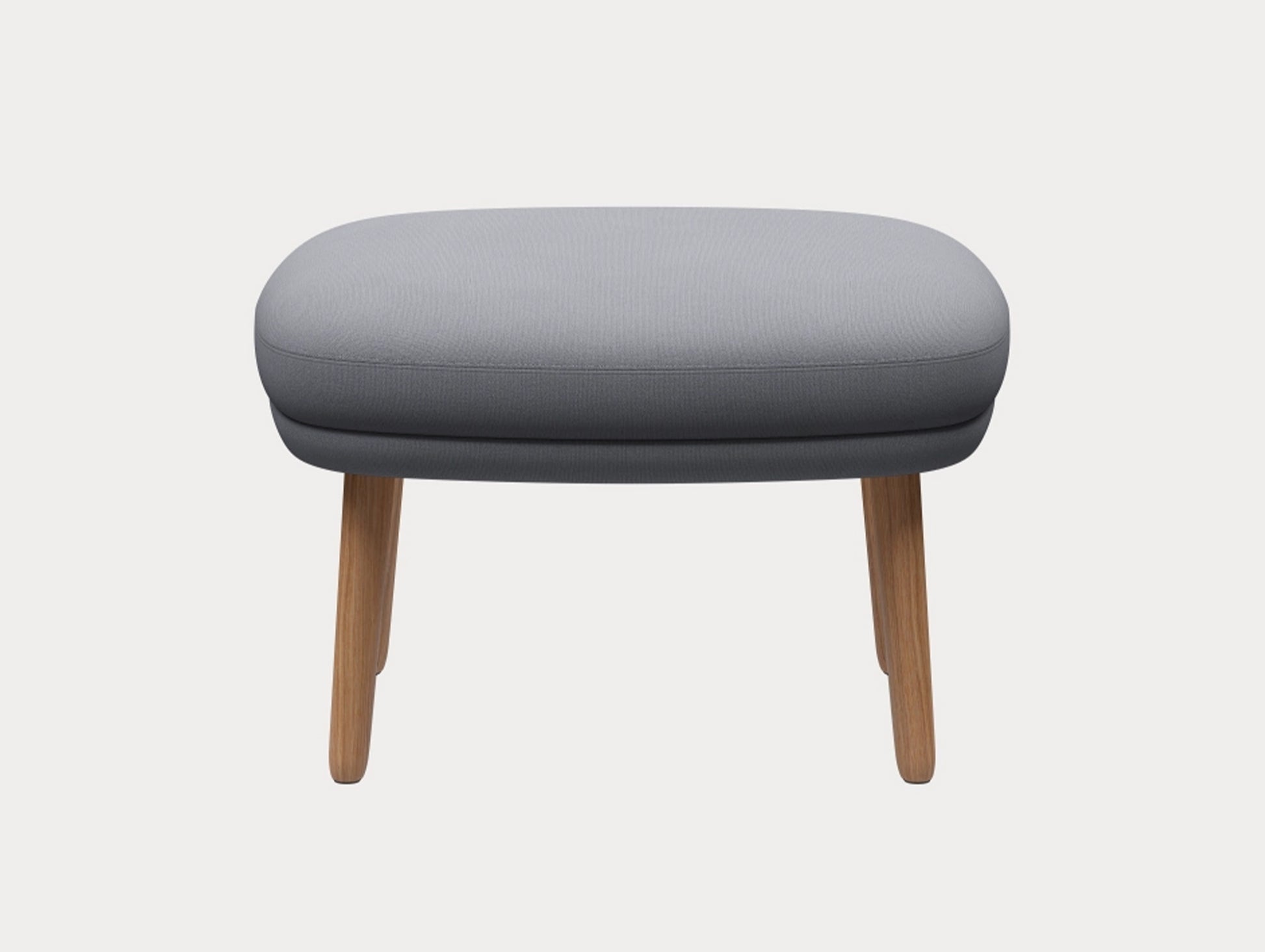 Fri Ottoman by Fritz Hansen - JH15 / 
Outside: Christianshavn 1170 / Seat: Christianshavn 1170