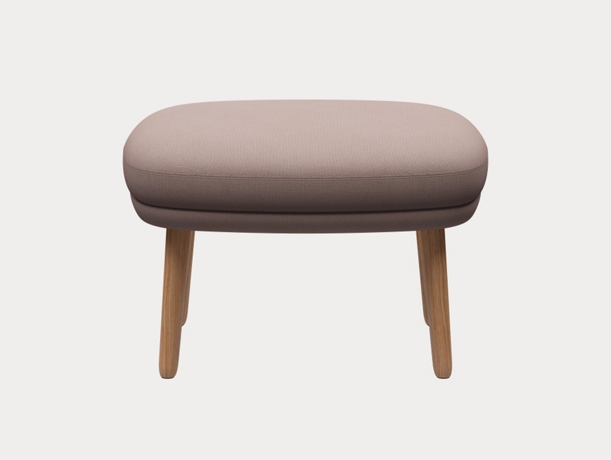 Fri Ottoman by Fritz Hansen - JH15 / 
Outside: Christianshavn 1130 / Seat: Christianshavn 1130