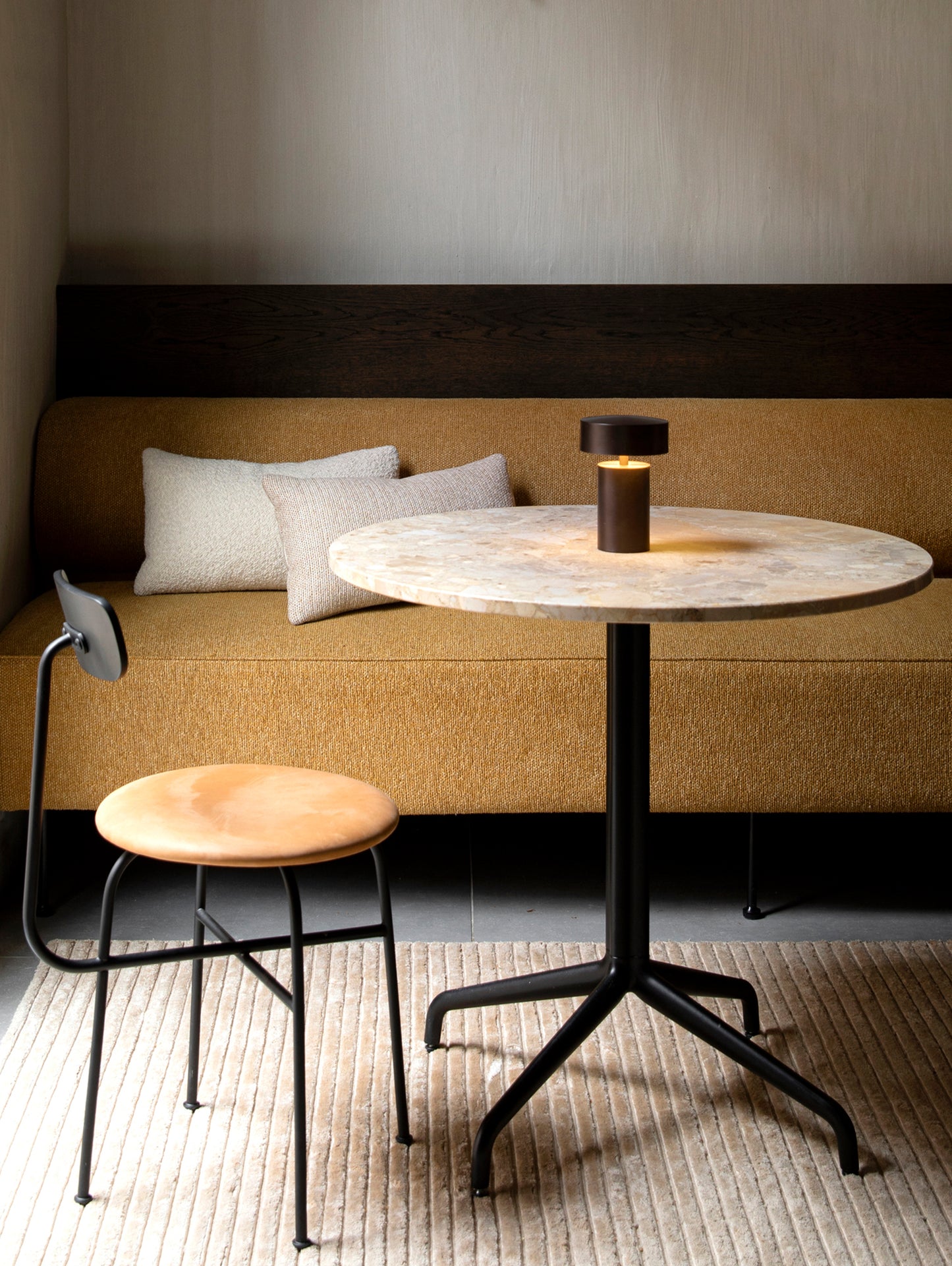 Column Portable Table Lamp by Audo Copenhagen - Bronze