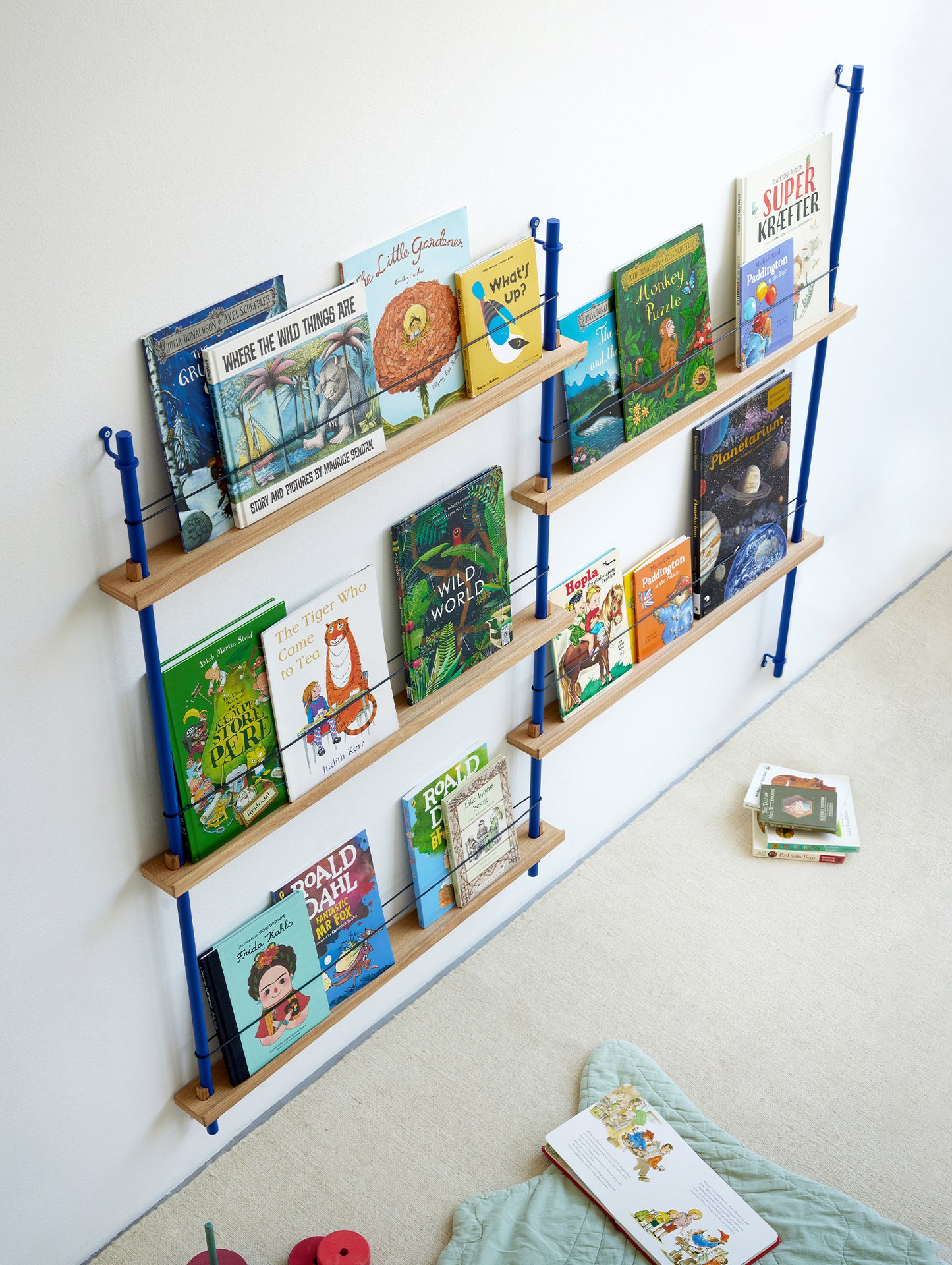Magazine Shelving Sets (115 cm)