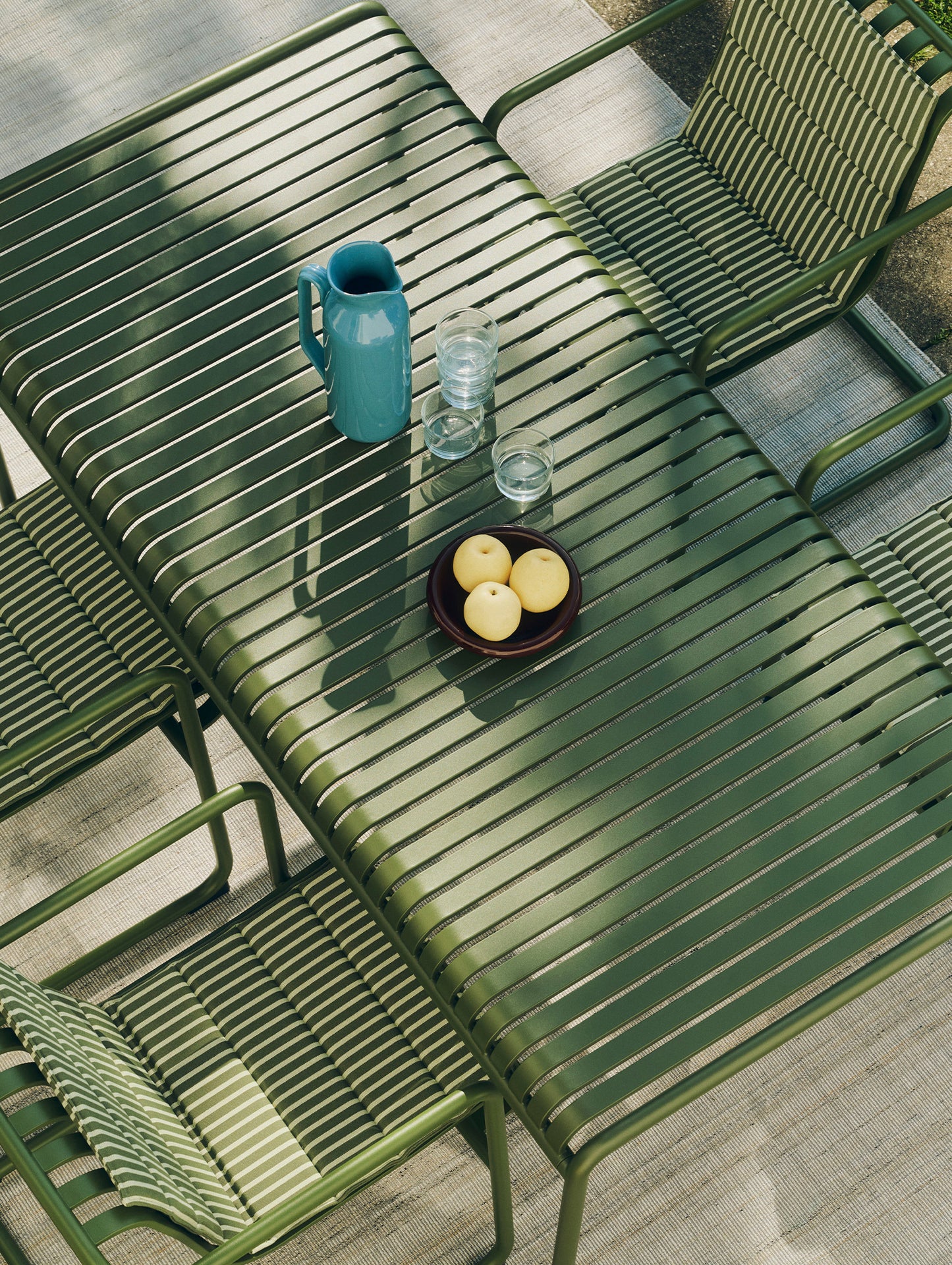 Palissade Dining Table