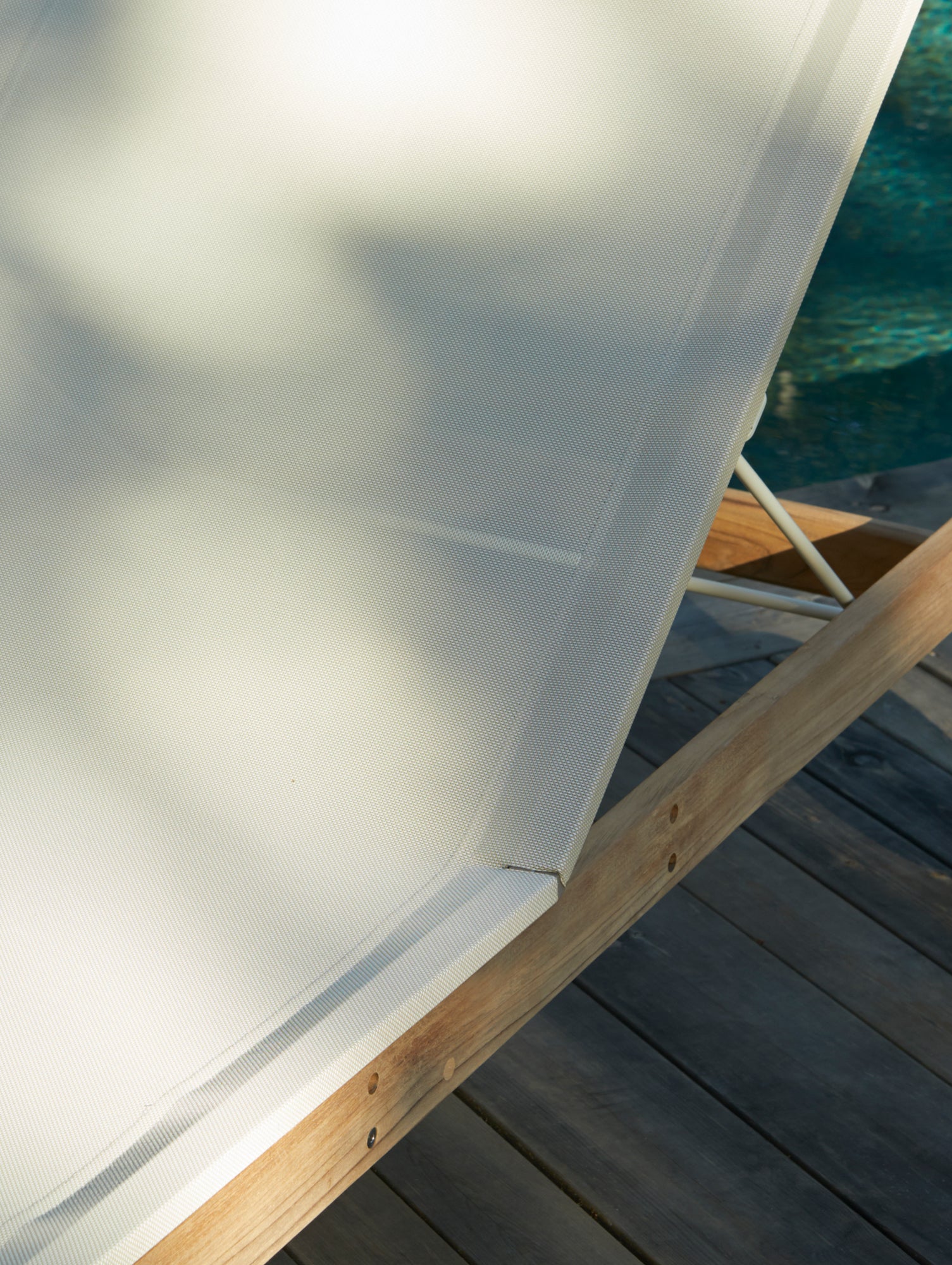 Pelagus Sunbed by Skagerak