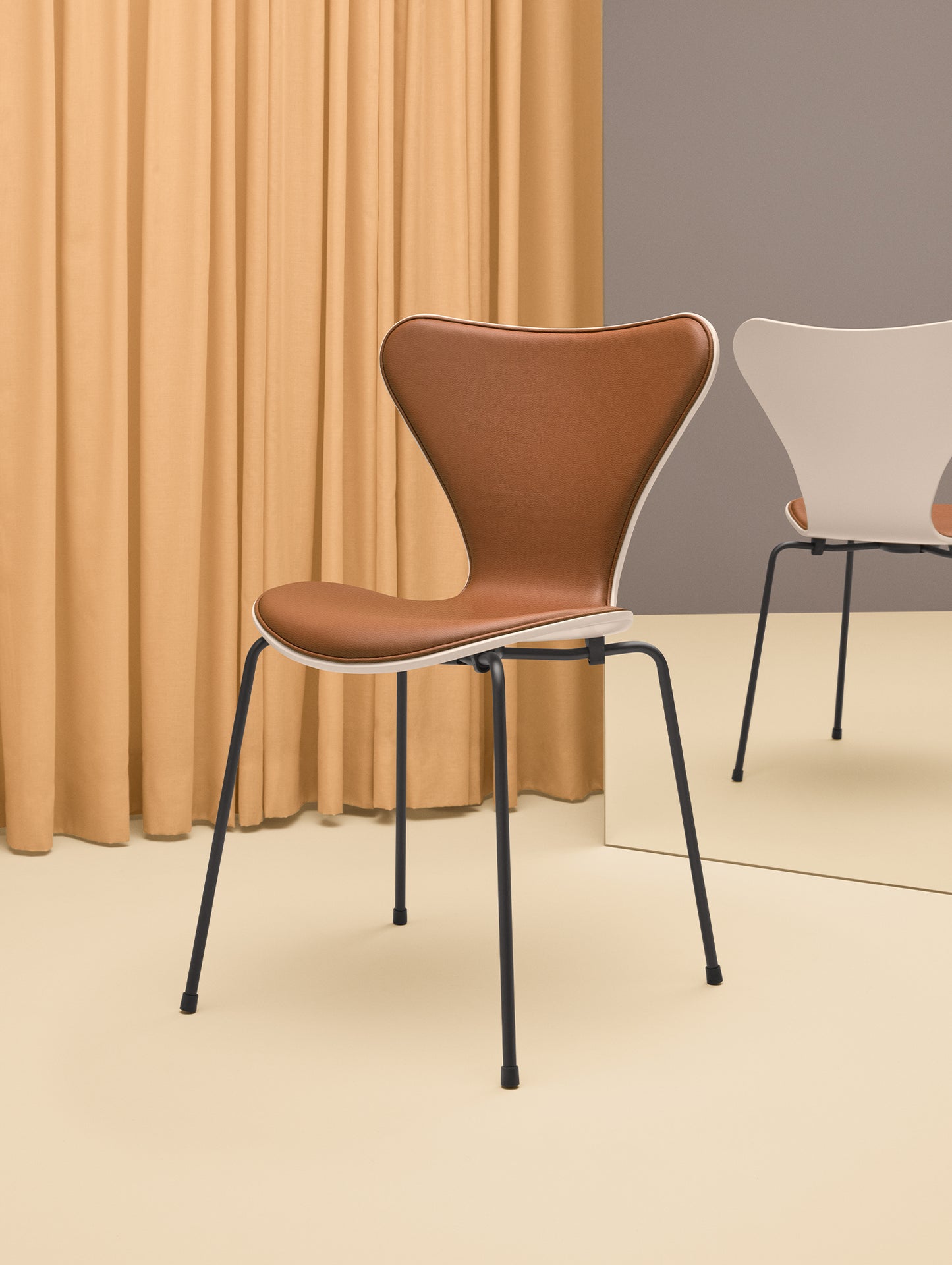 Series 7™ 3107 Dining Chair (Front Upholstered) by Fritz Hansen -