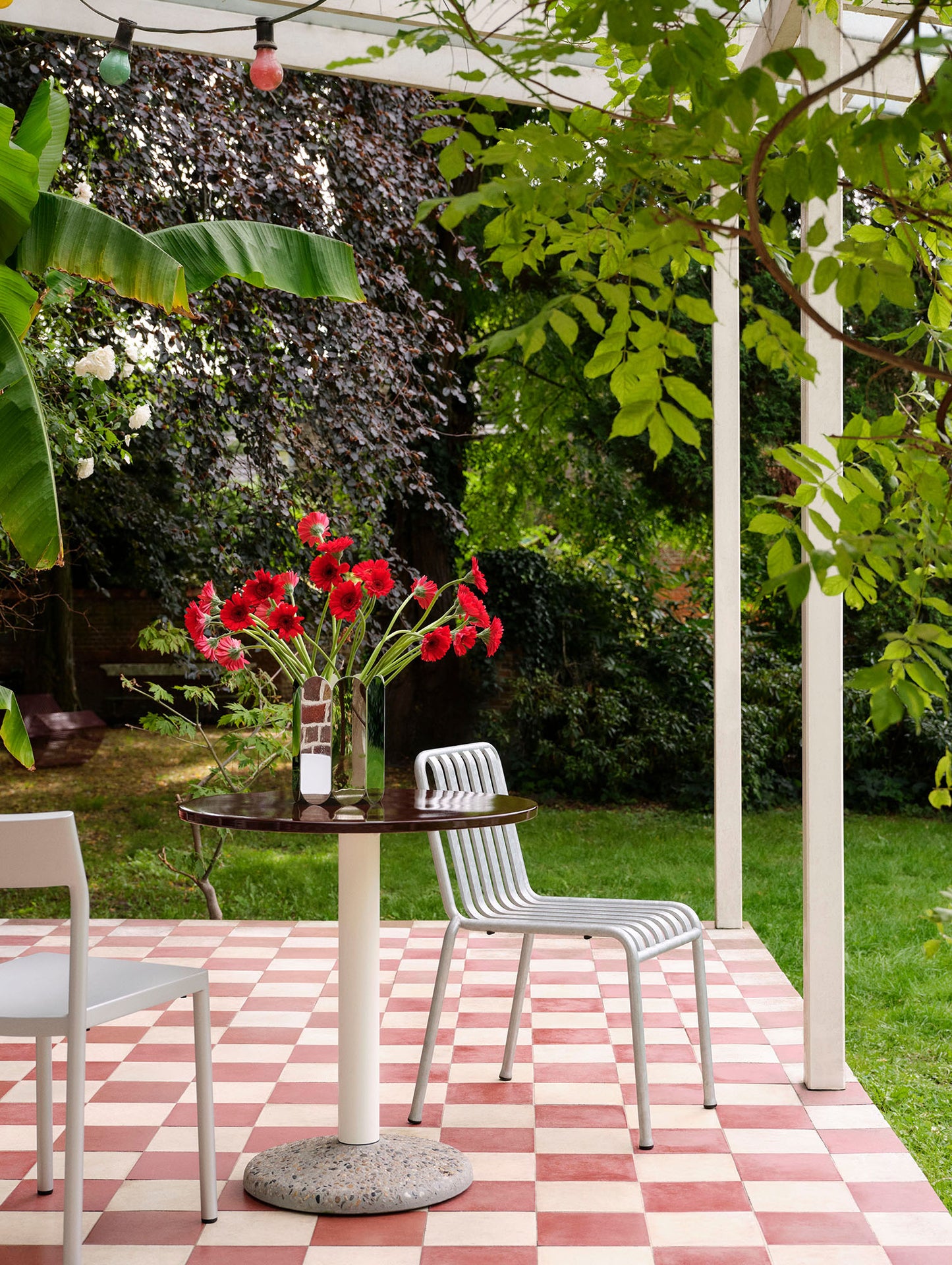 Ceramic Table by HAY - D70 cm / Bordeaux