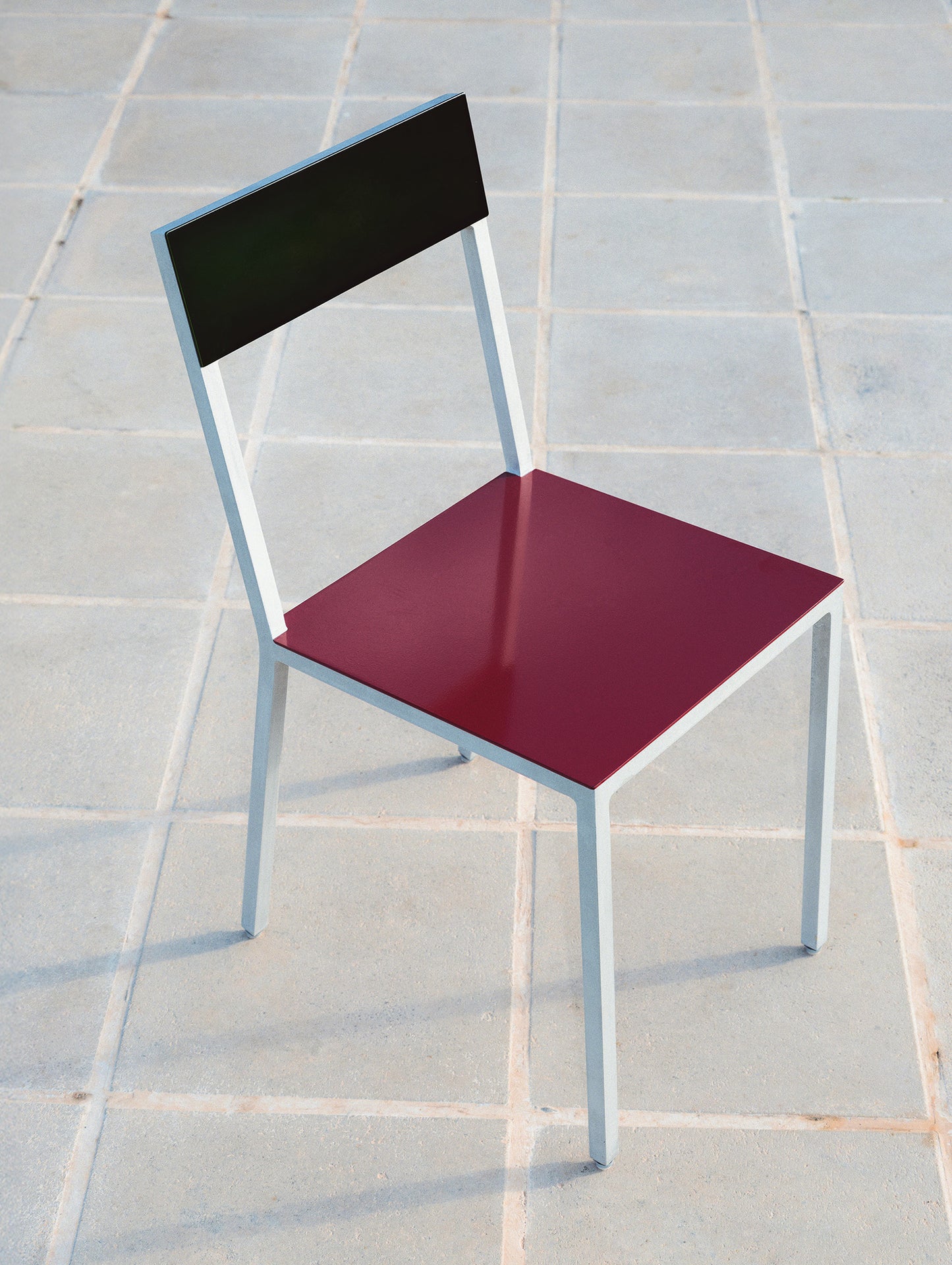 Alu Chair by Valerie Objects - Bordeaux Seat / Candy Green Back