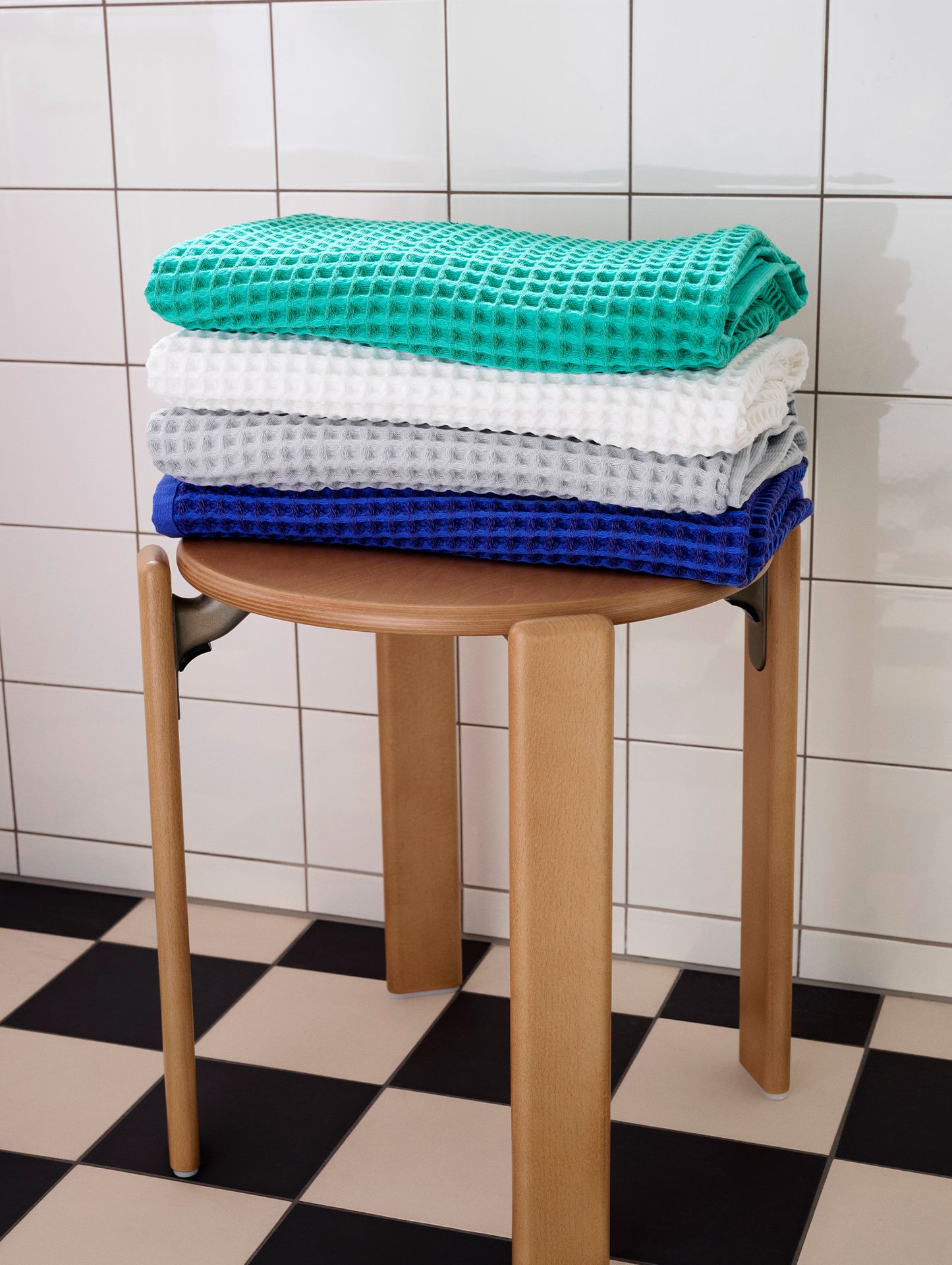 Rey Low Stool by HAY