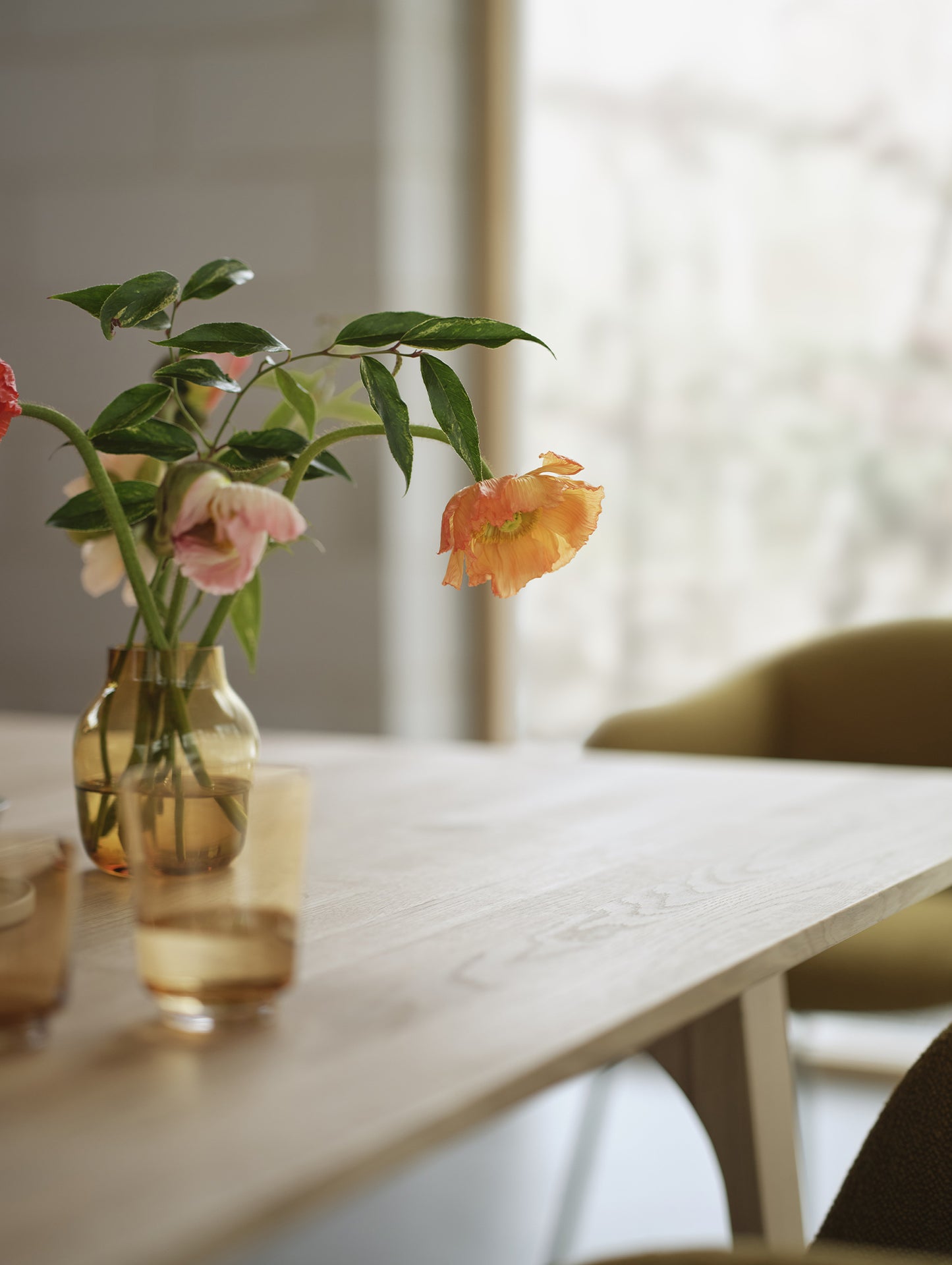 Earnest Extendable Table by Muuto - 205x100 / Oiled Oak