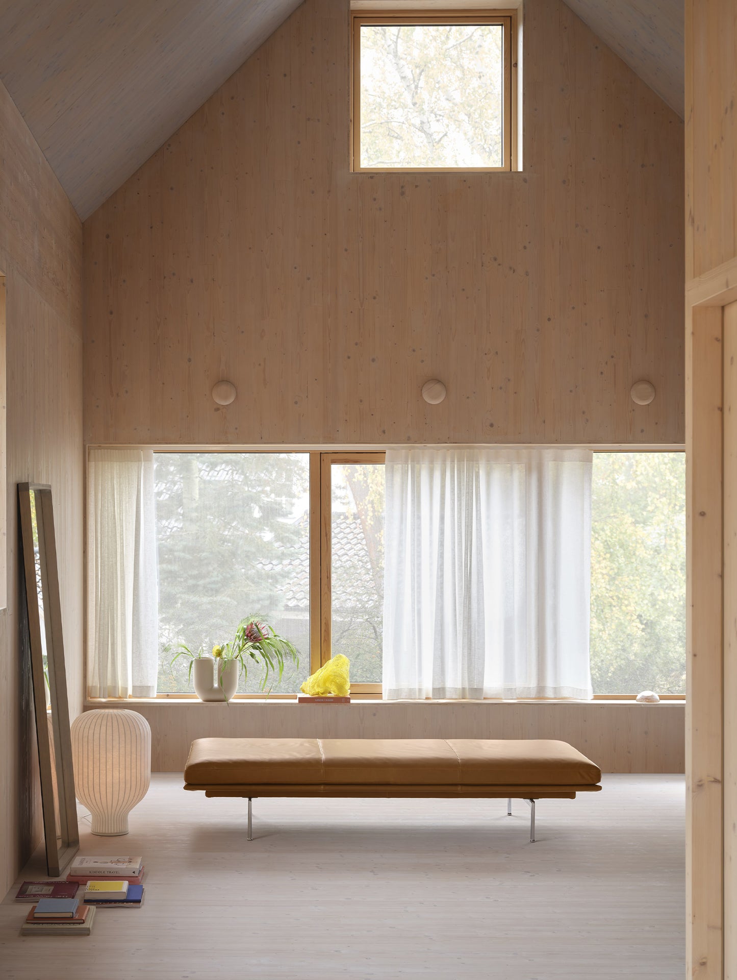 Outline Daybed