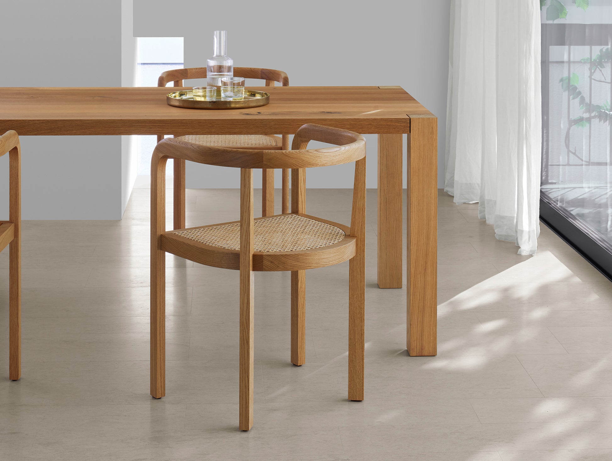 TA22 Holborn Table by E15