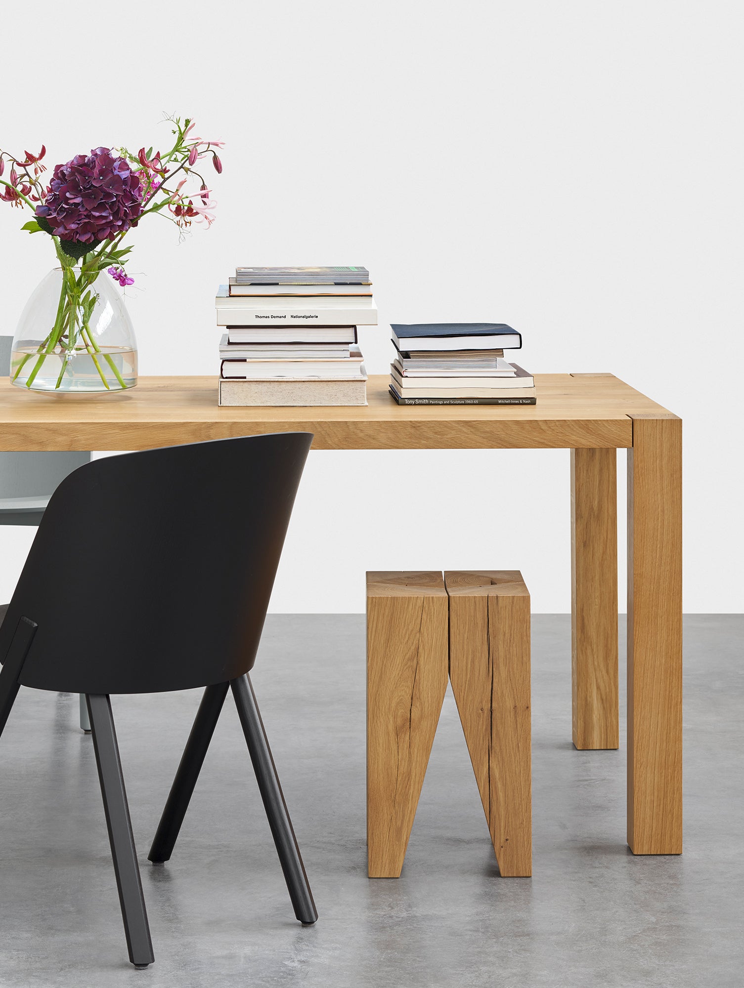 TA22 Holborn Table by E15
