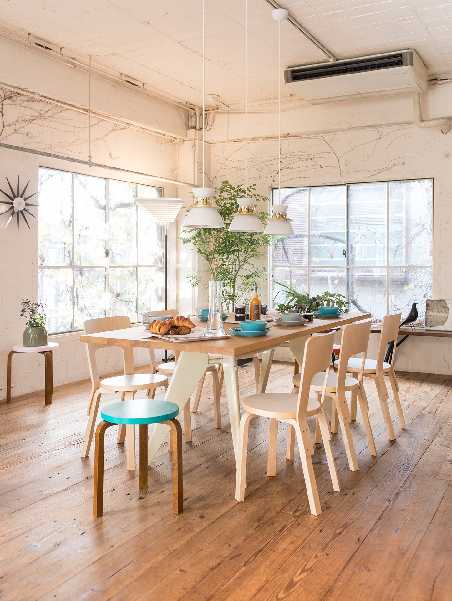 EM Table (Solid Oak Tabletop) by Vitra - Ecru Base