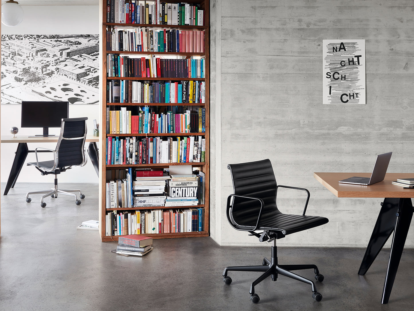EM Table (Solid Oak Tabletop) by Vitra - Solid Oak Tabletop / Deep Black Base