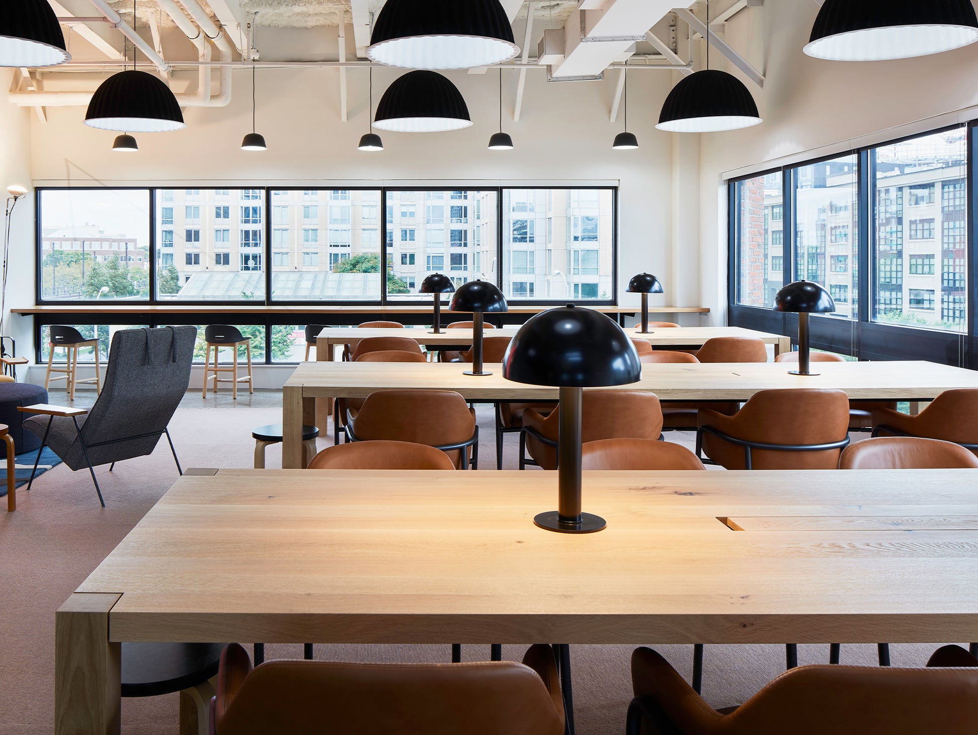 TA22 Holborn Table by E15