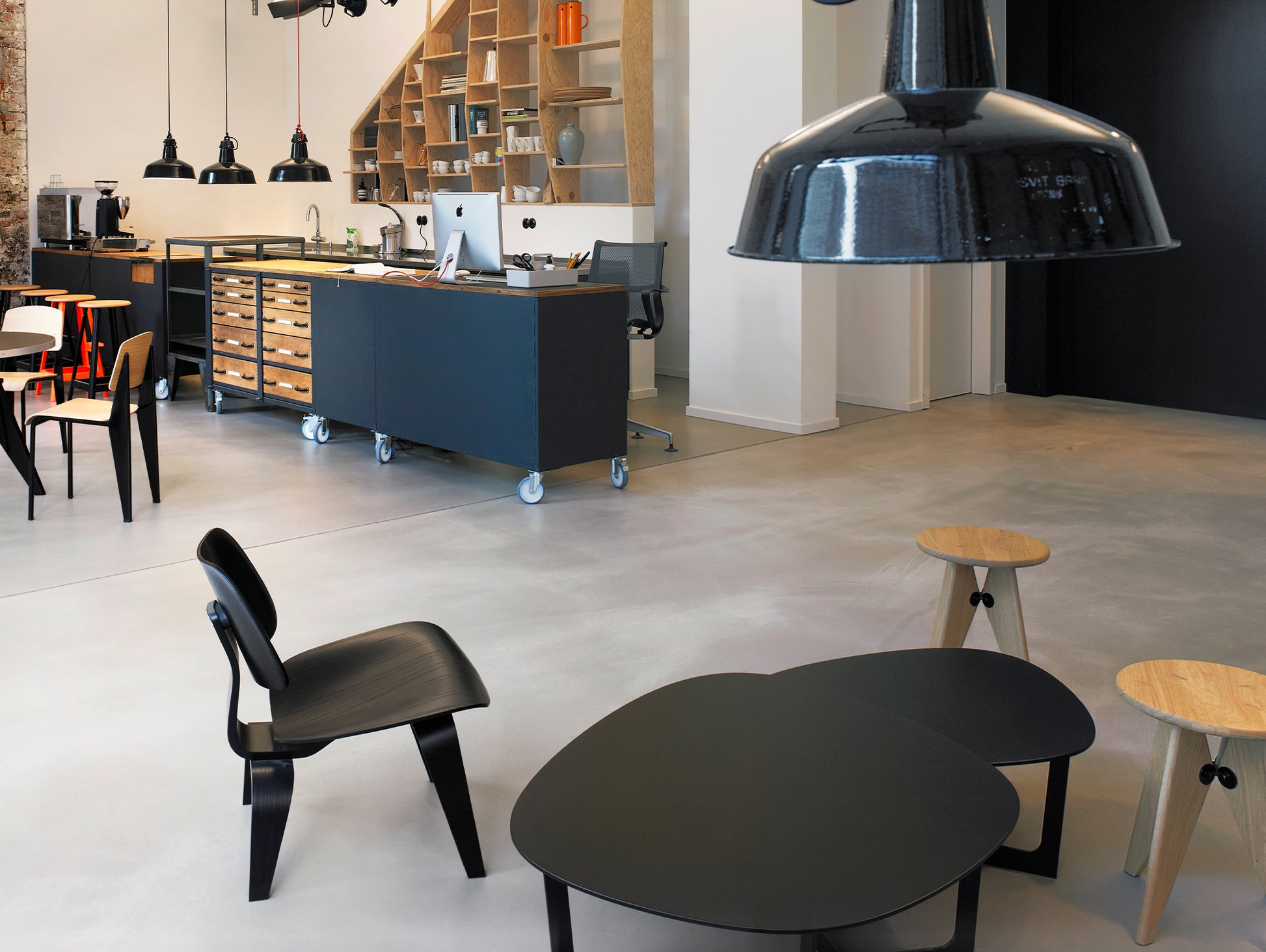 Tabouret Solvay by Vitra - Natural Solid Oak