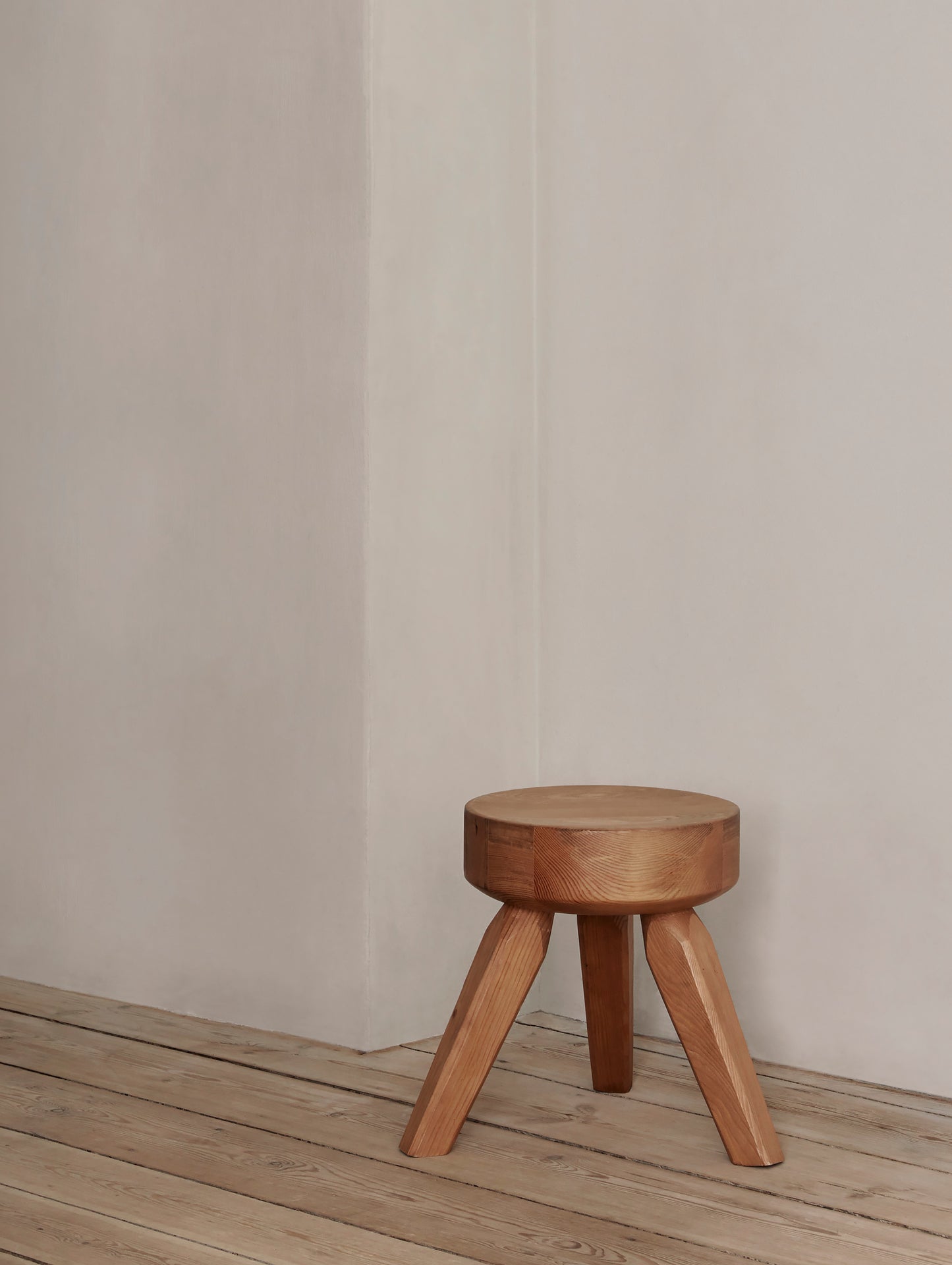 Frama AML Stool - Oiled Pine
