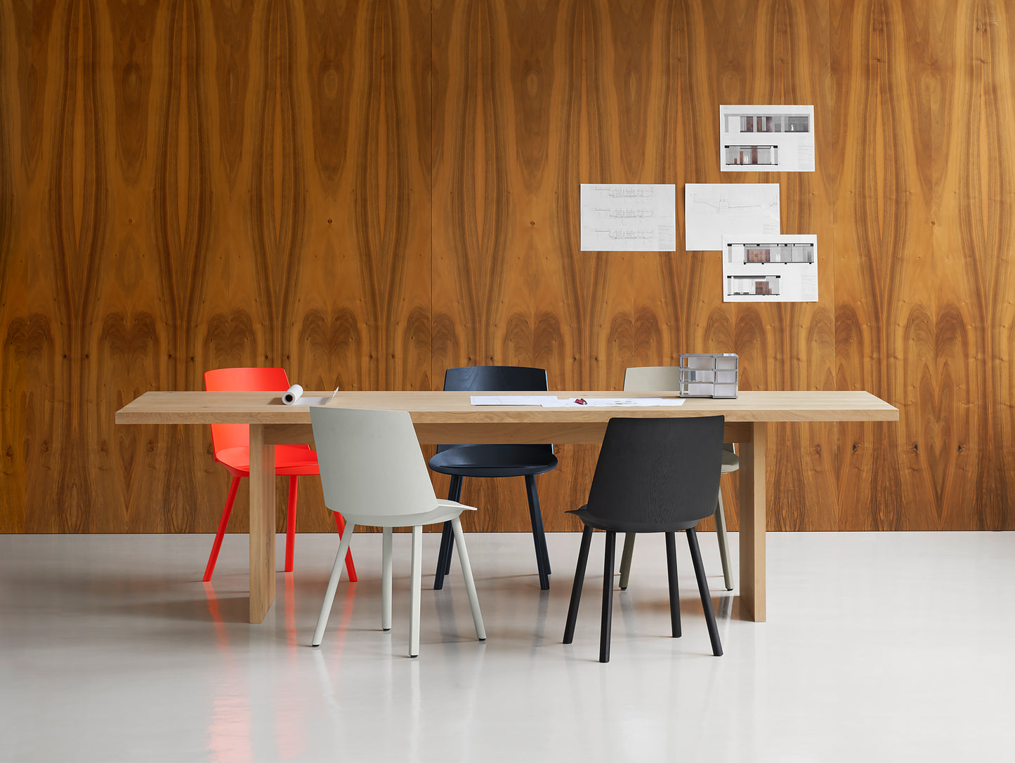 Ashida Dining Table