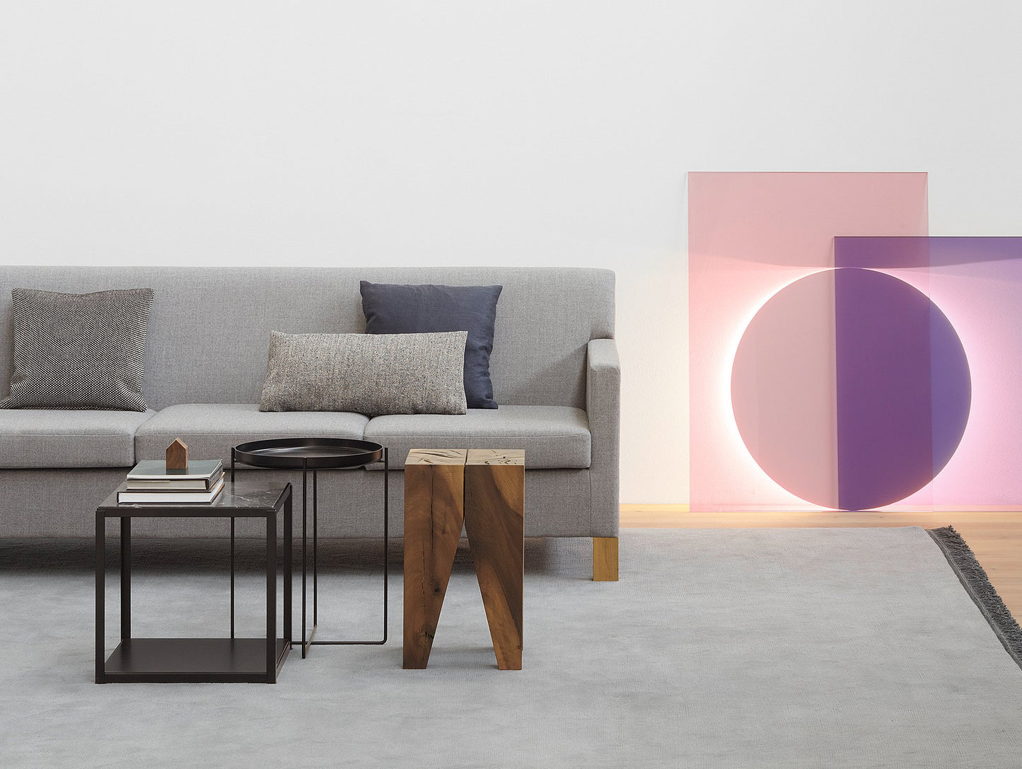 Backenzahn Side Table