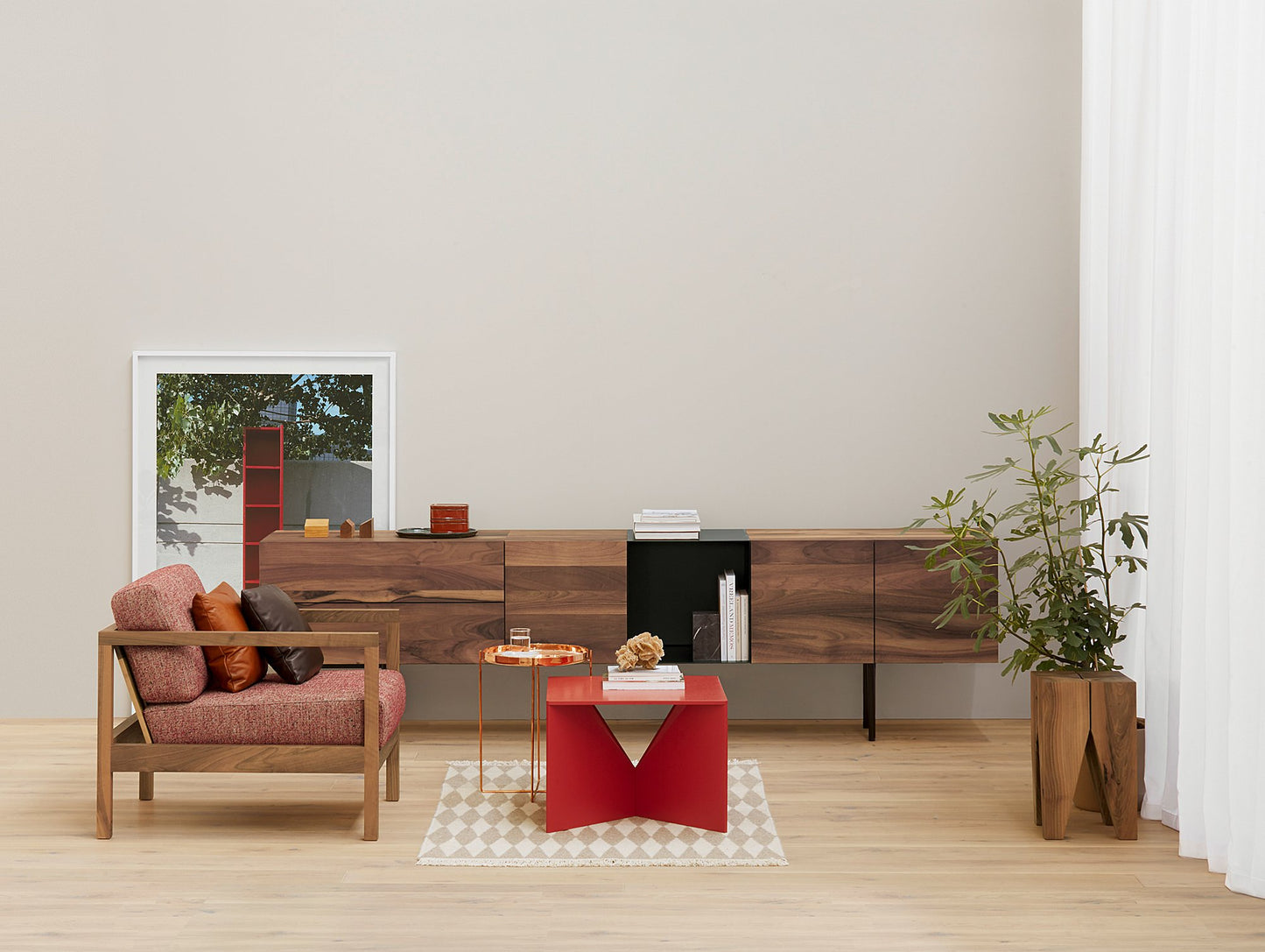Backenzahn Side Table