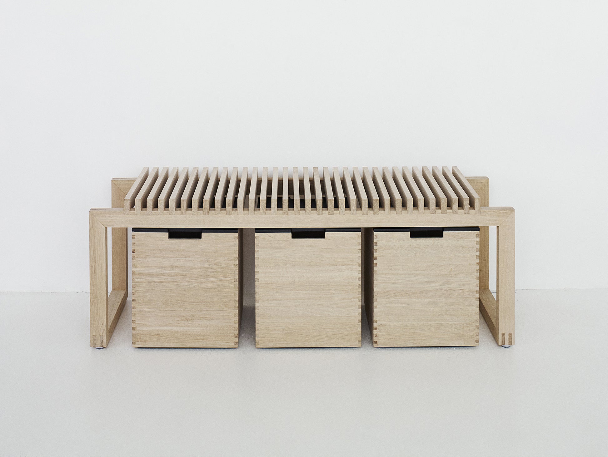 Cutter Bench by Skagerak