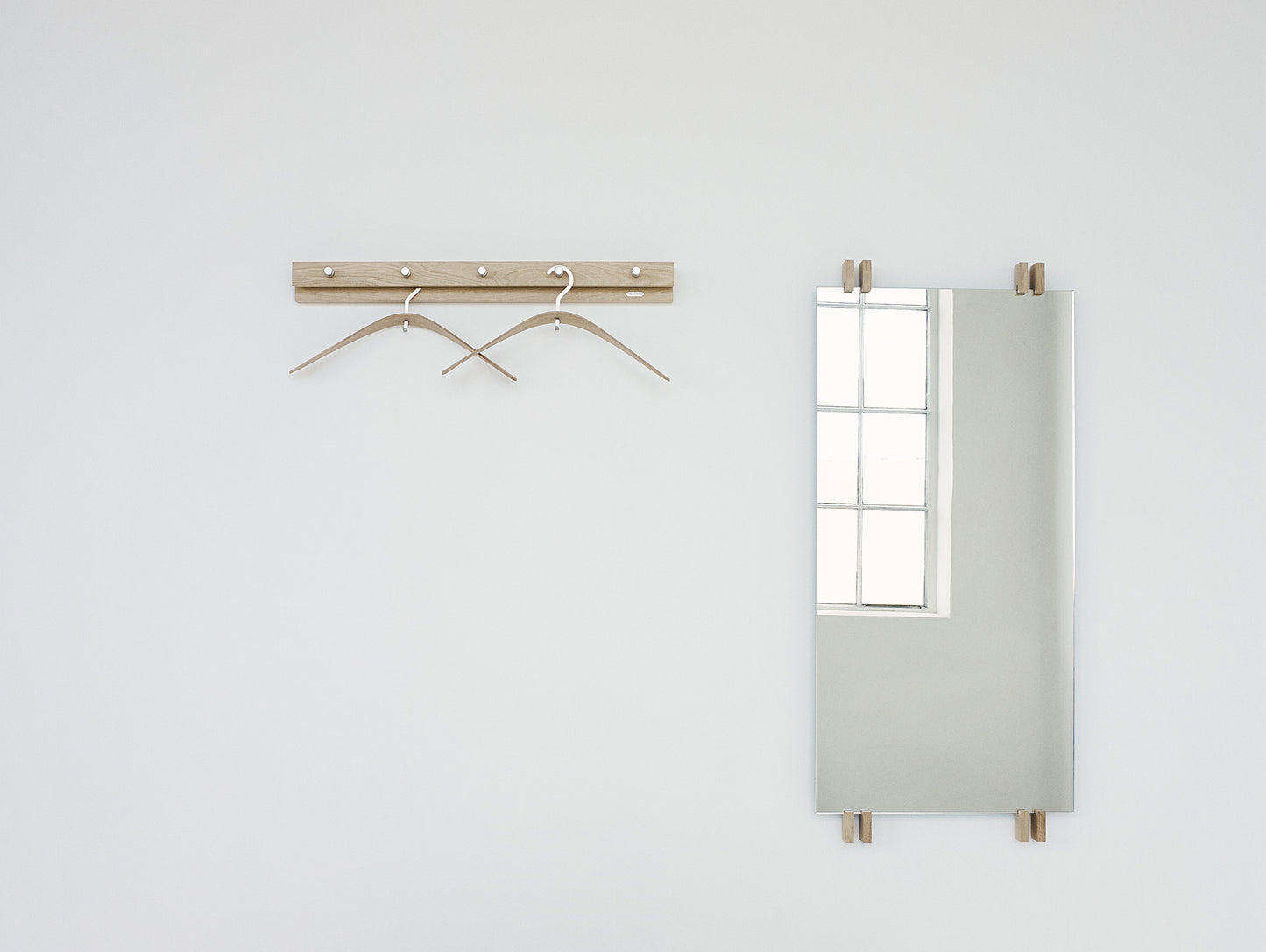 Oak Cutter Coat Rack 72 cm by Skagerak