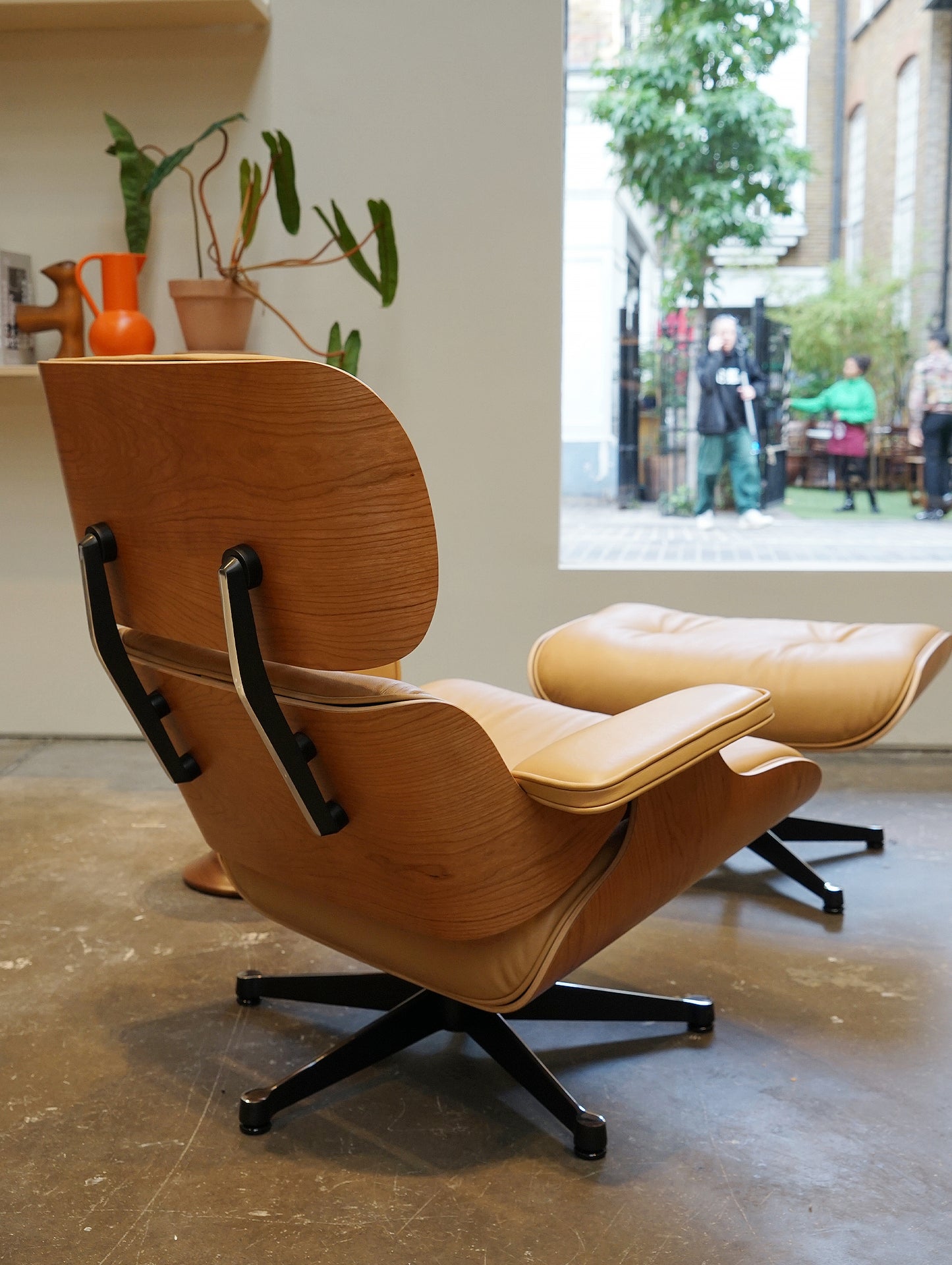 Eames Lounge Chair