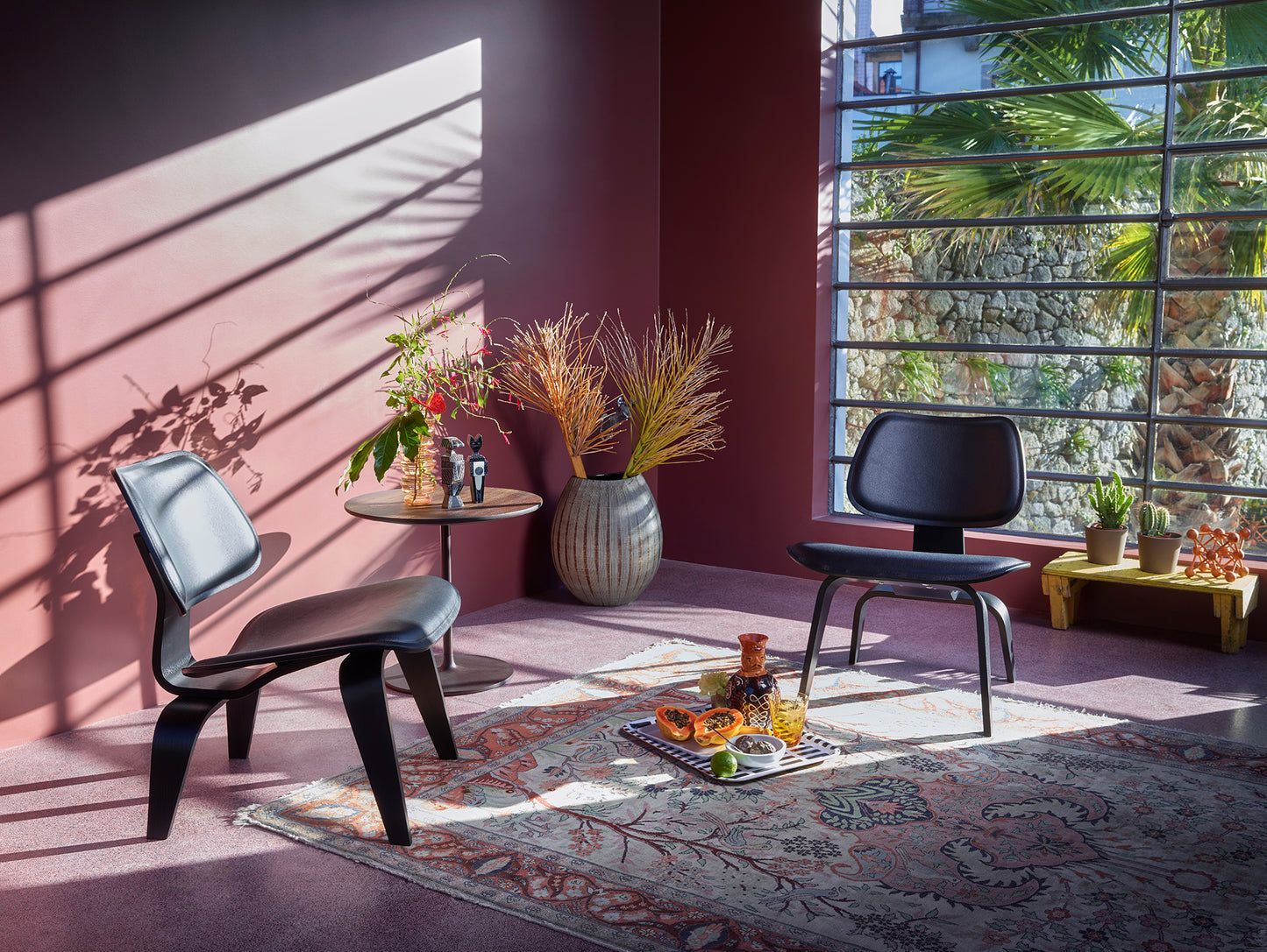 Eames Lounge Chair Wood (LCW) - Upholstered