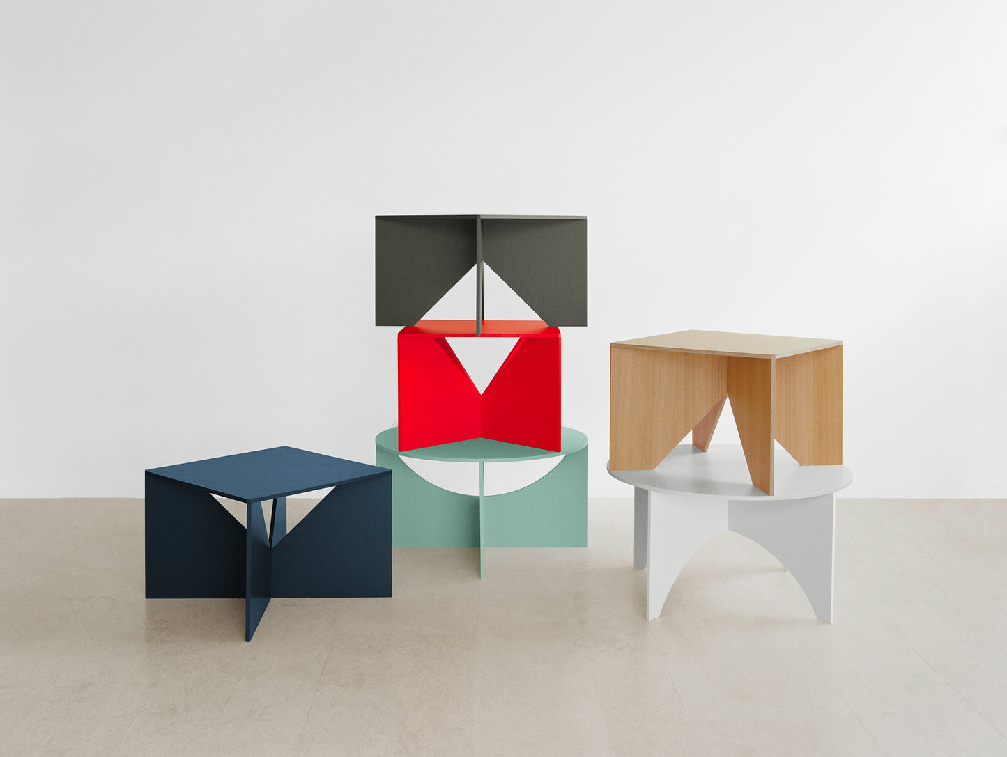 FK05 Charlotte Coffee Table by e15