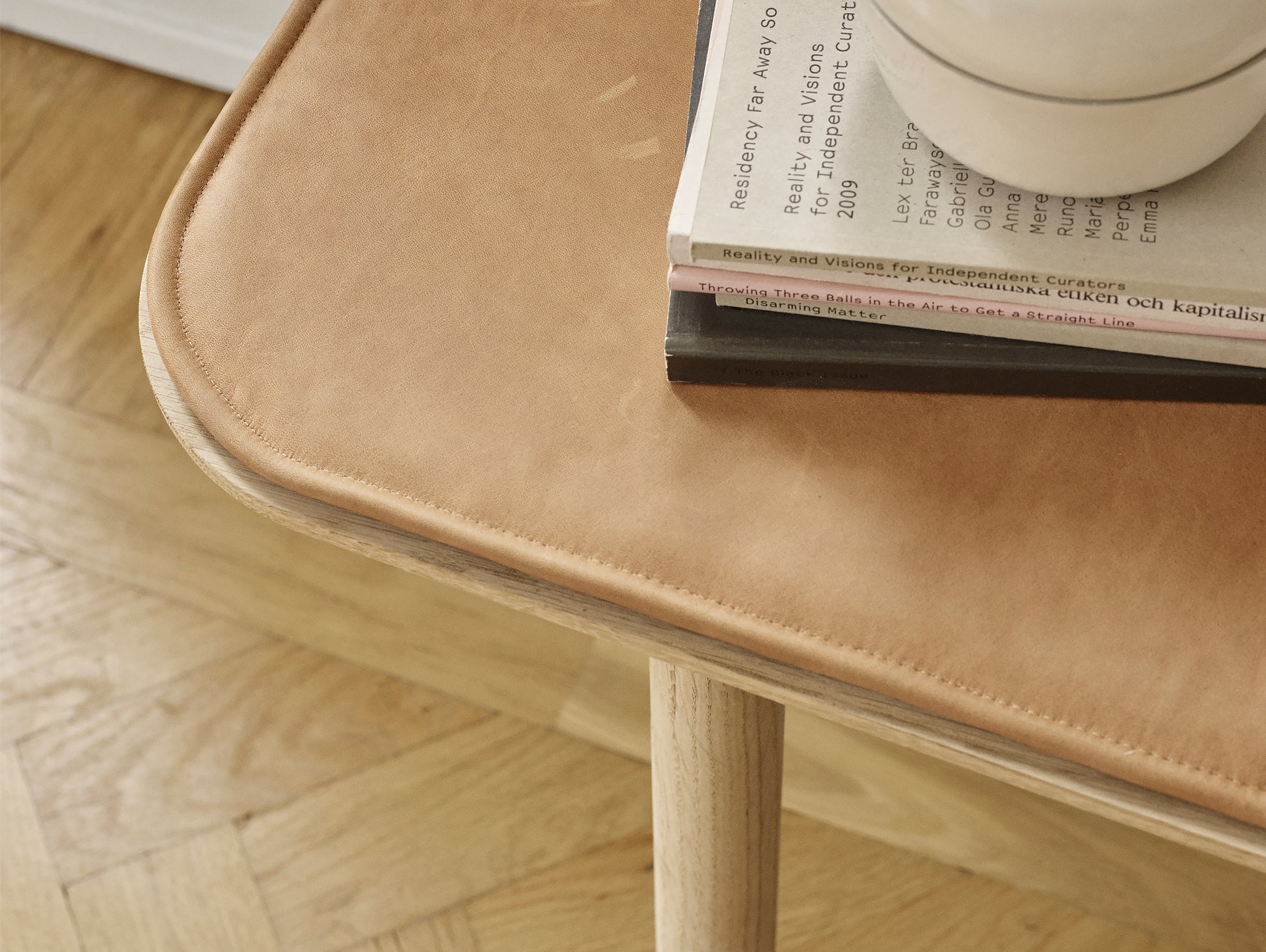 Skagerak Hven Bench, Oak with Cognac cushion
