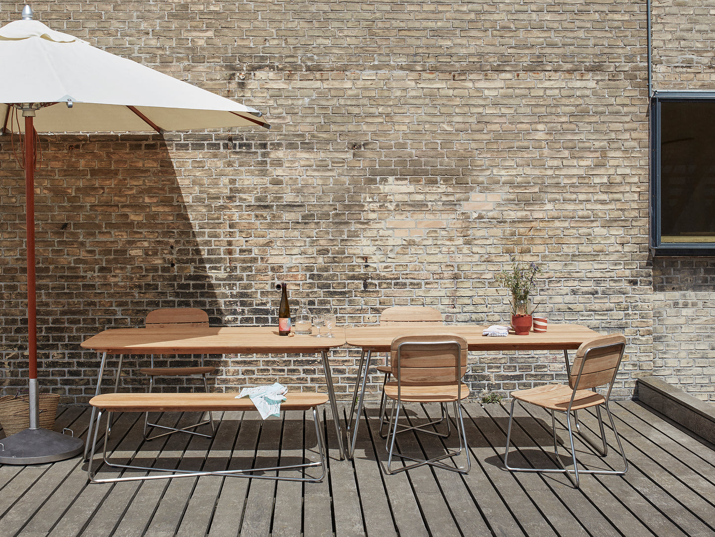Lilium Table by Skagerak