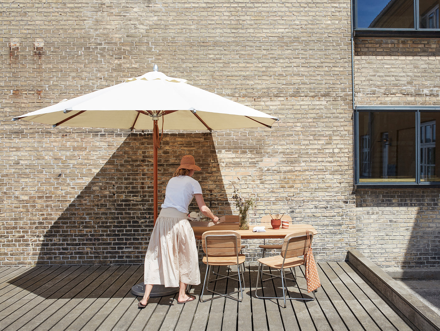 Lilium Table by Skagerak