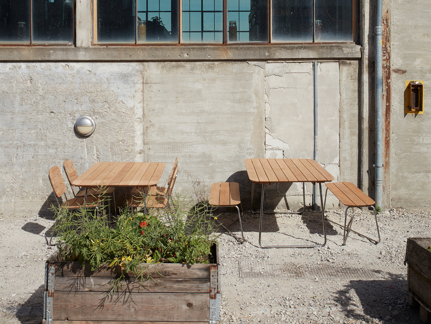 Lilium Table by Skagerak