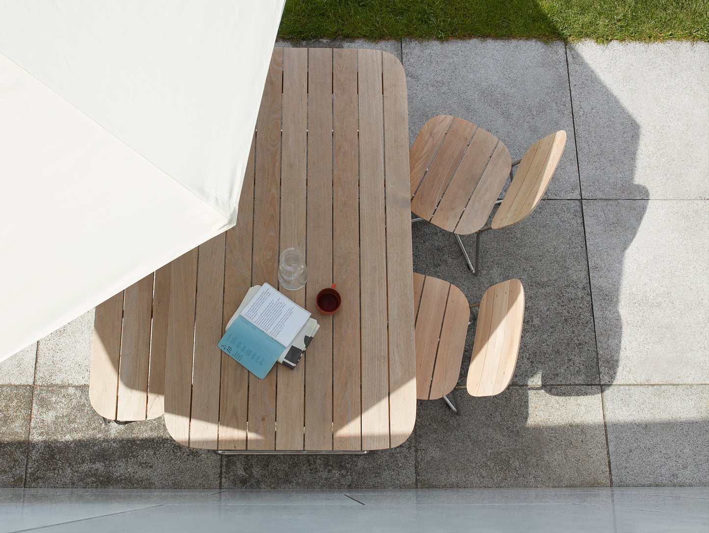 Lilium Table by Skagerak