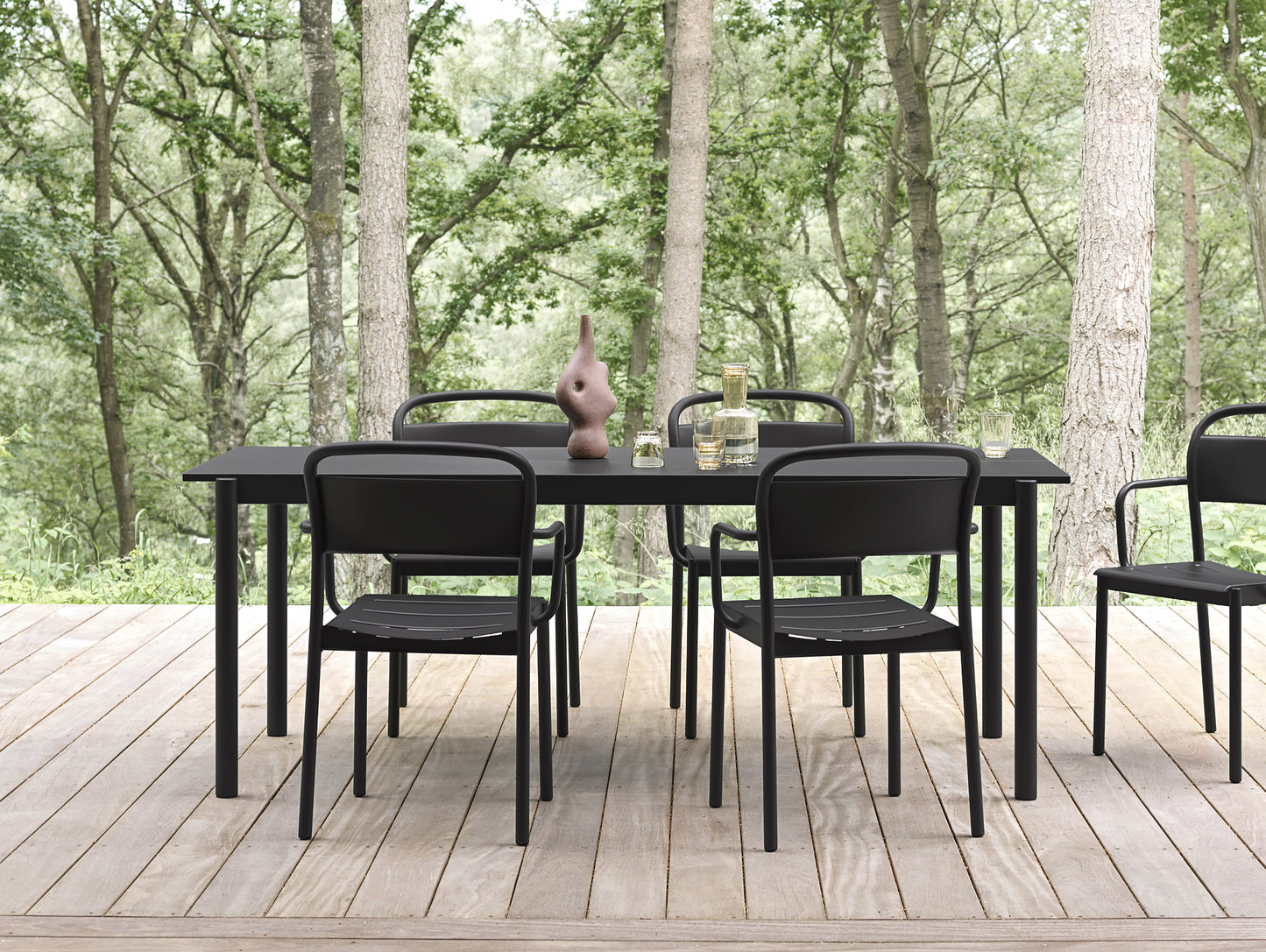 Linear Steel Armchair in Black by Muuto