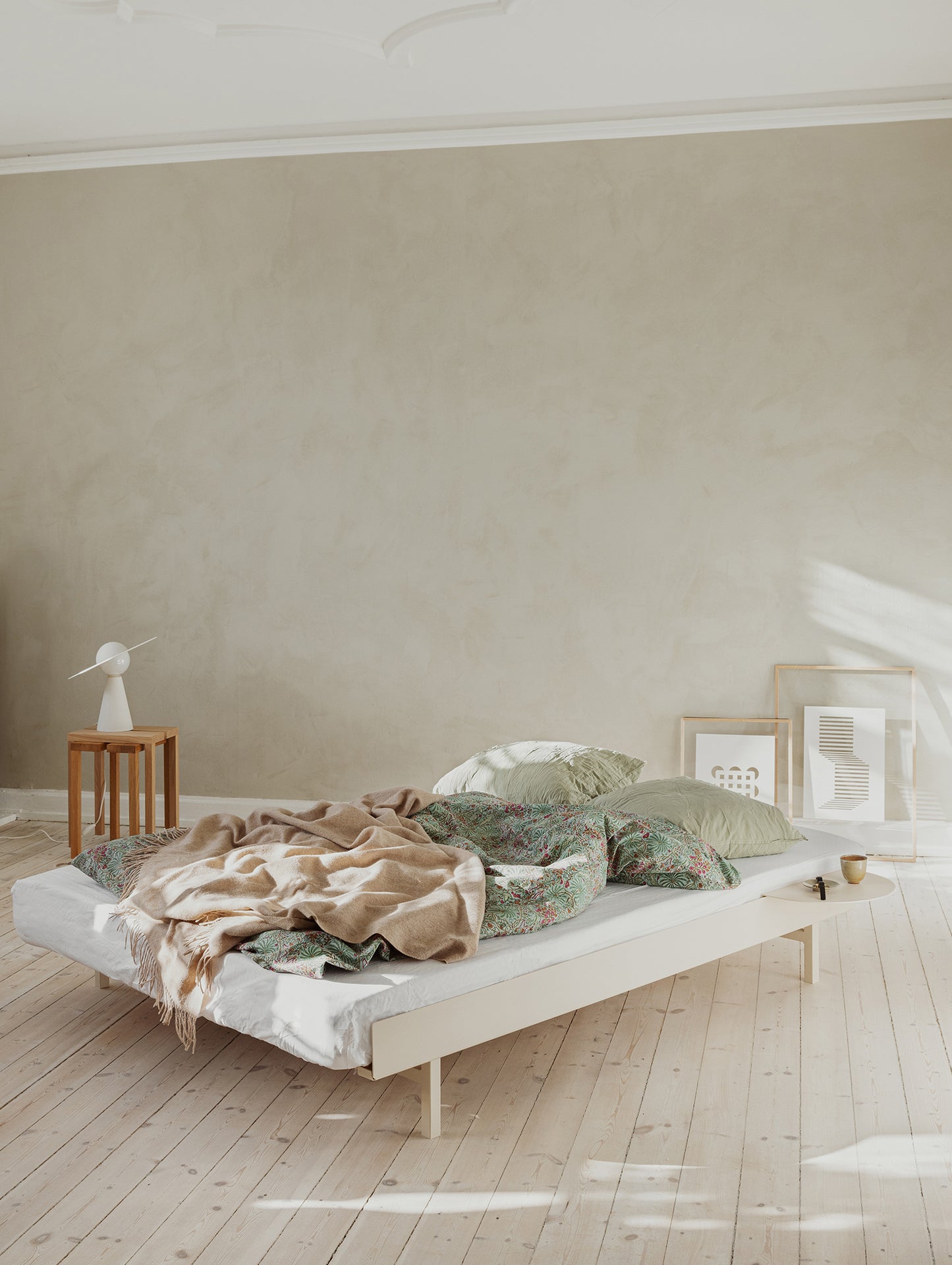Moebe Expandable Bed - 90 to 180 cm / Sand