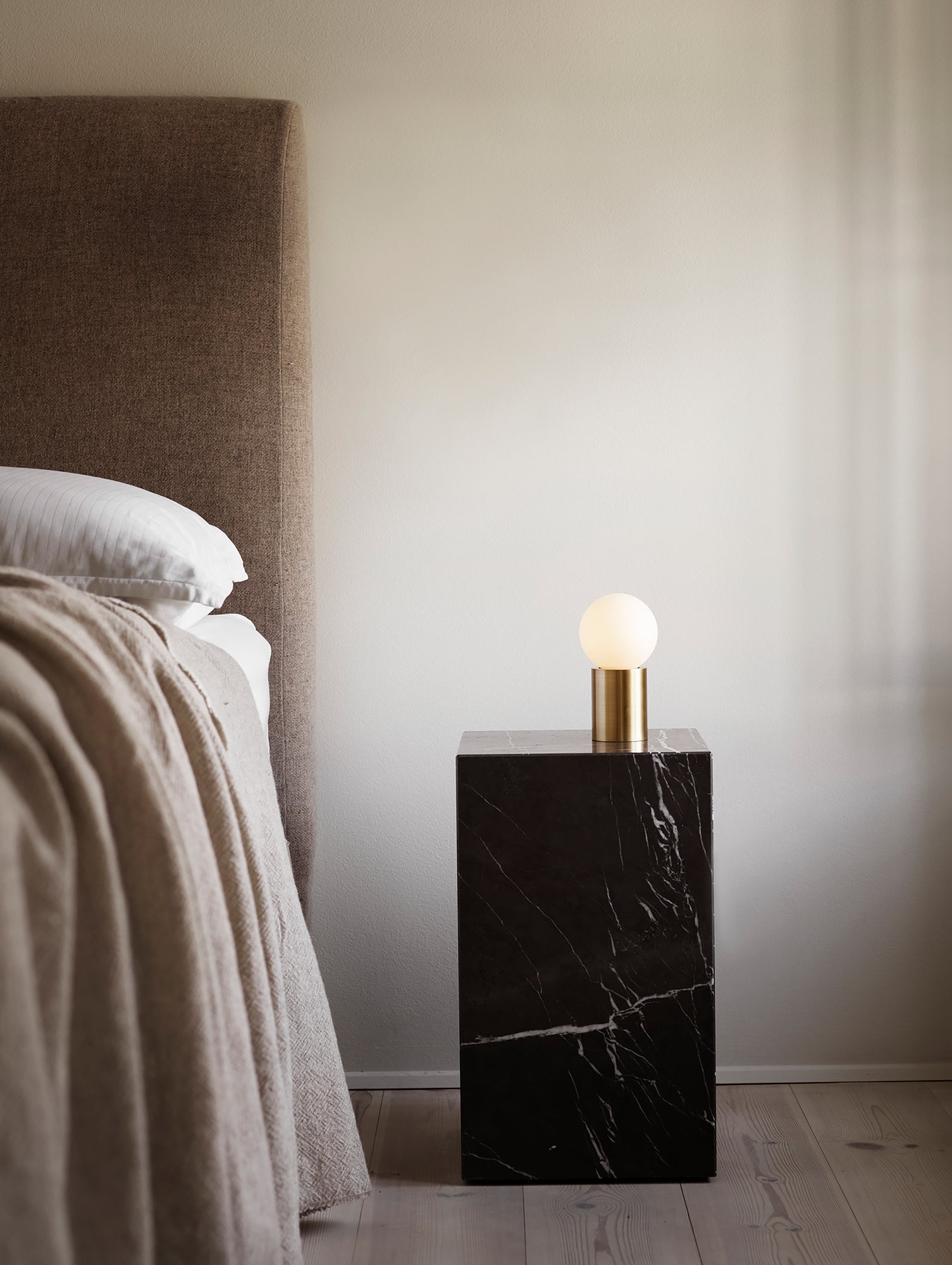 Plinth Tall - Nero Marquina Marble - Menu