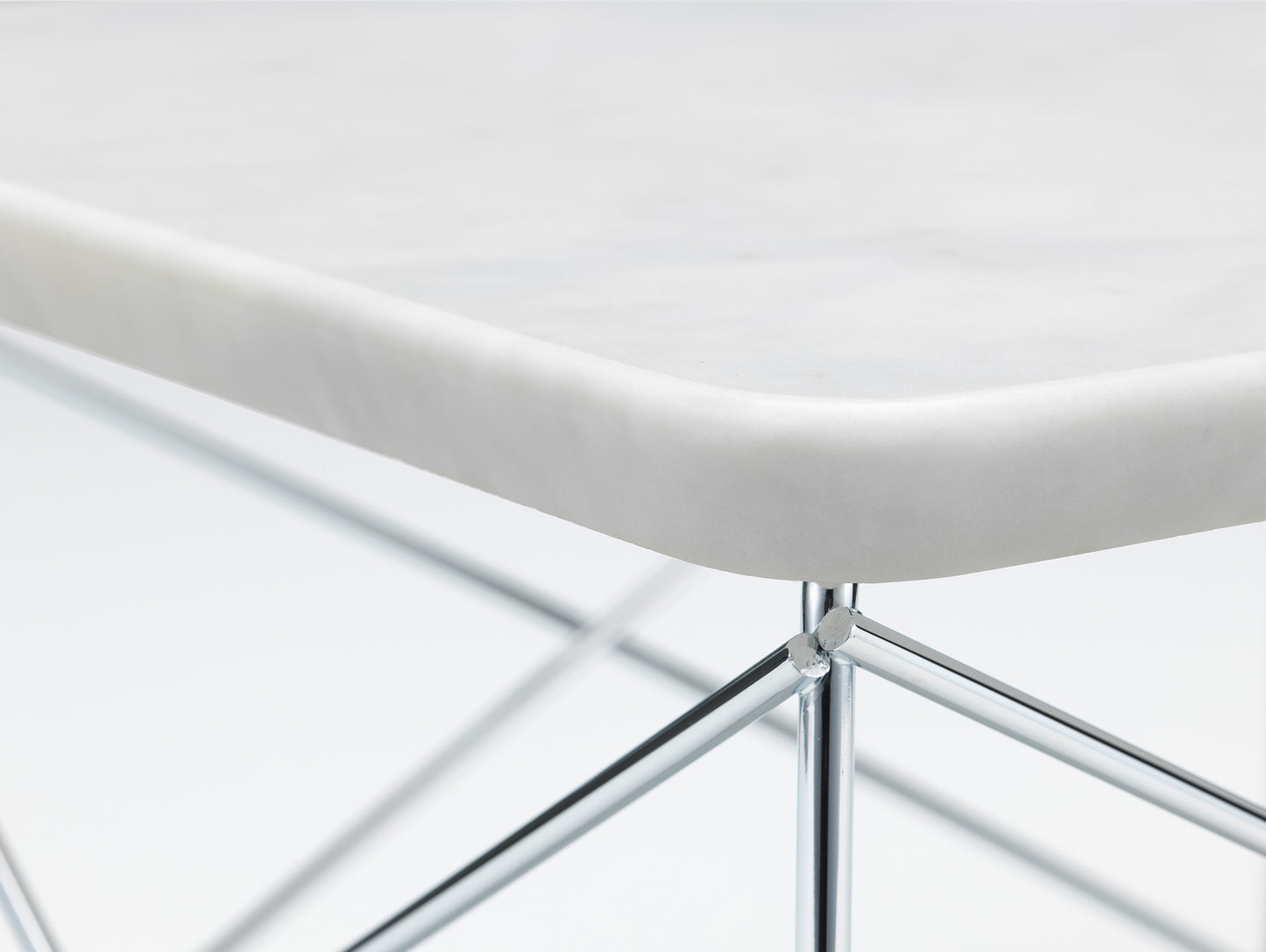 Vitra Eames LTR Occasional Table - Marble / Chrome
