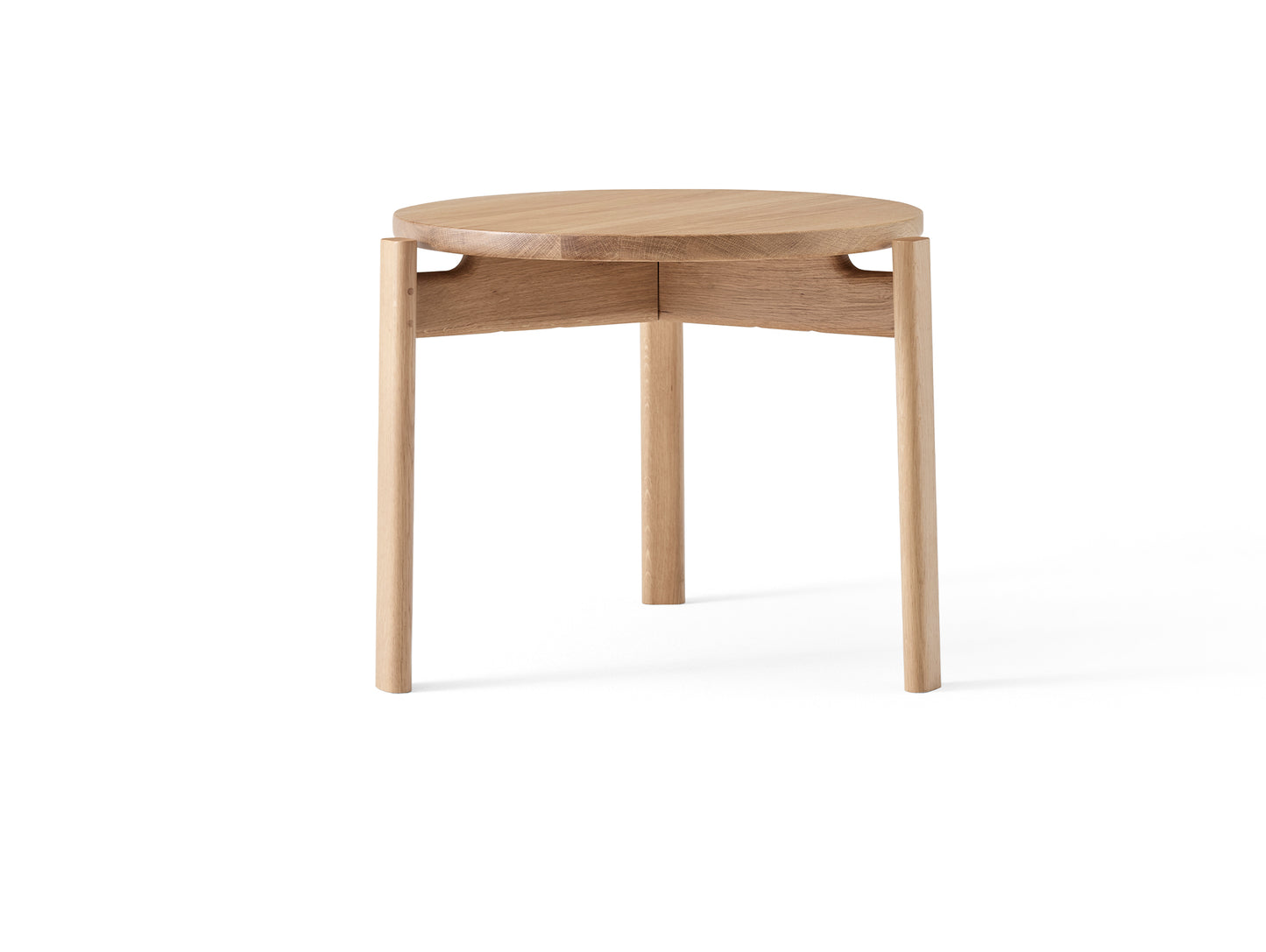 Passage Lounge Table by Menu - D50 cm / natural oak