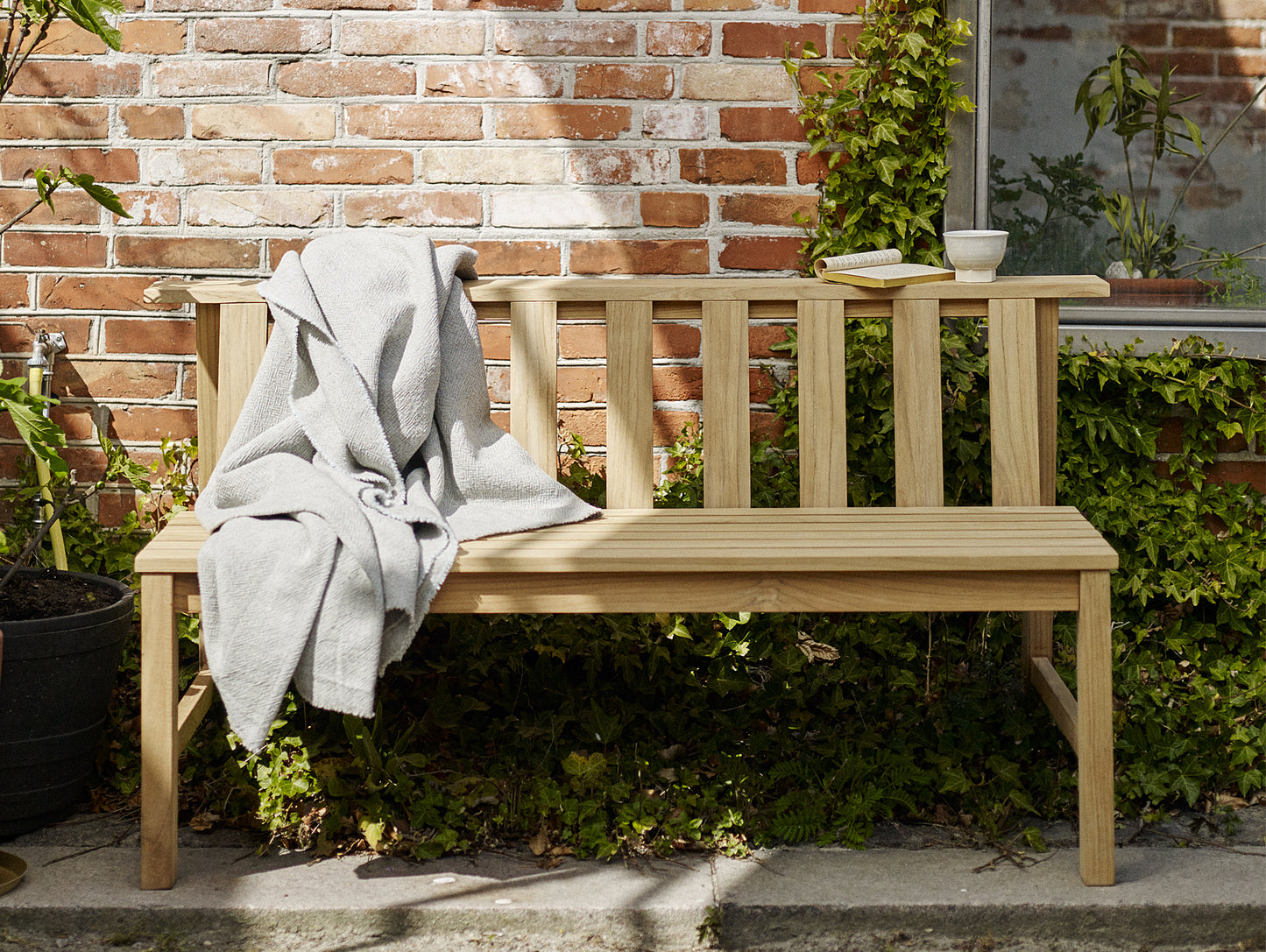 Cadence Bench by Fritz Hansen