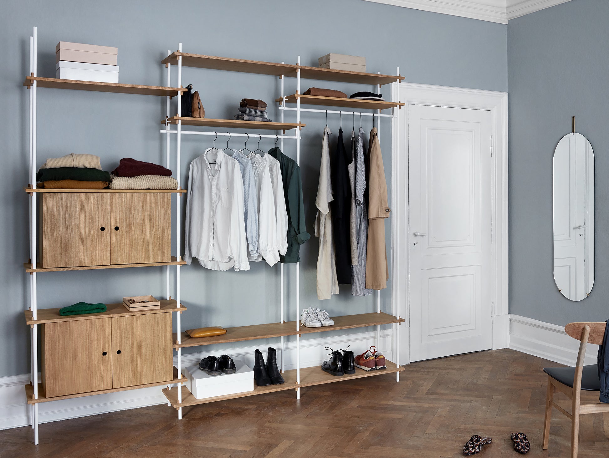 Moebe Shelving System - S.255.3.C Set in White / Oiled Oak