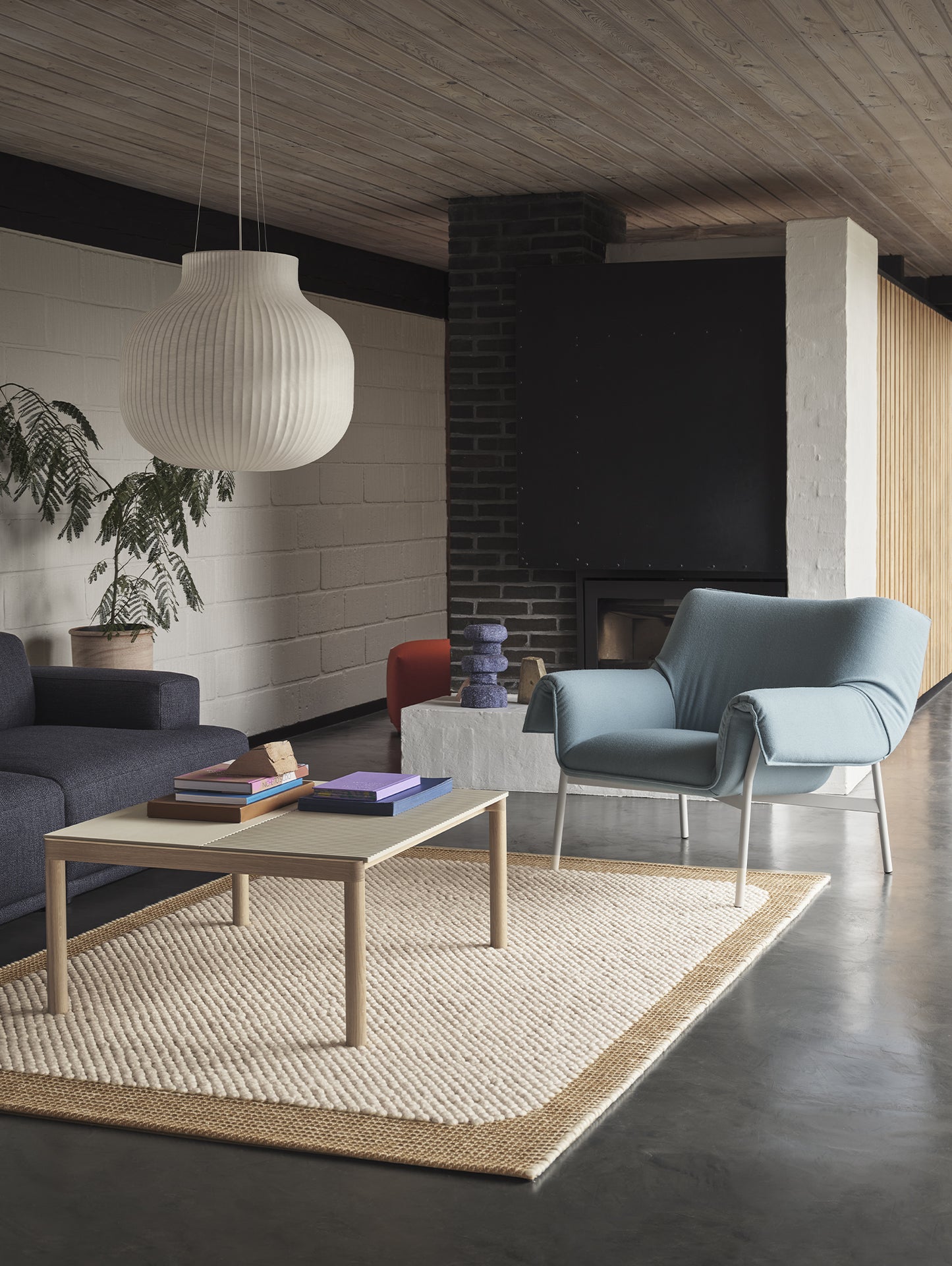 Wrap Lounge Chair by Muuto - Hero 732 / Grey Base
