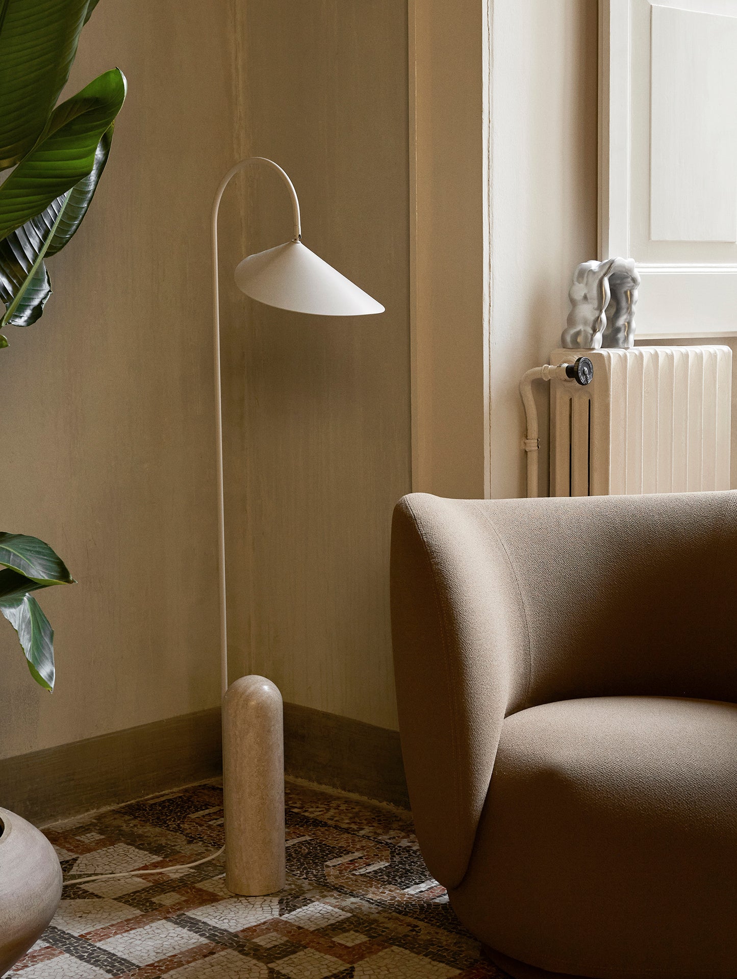 Arum Floor Lamp