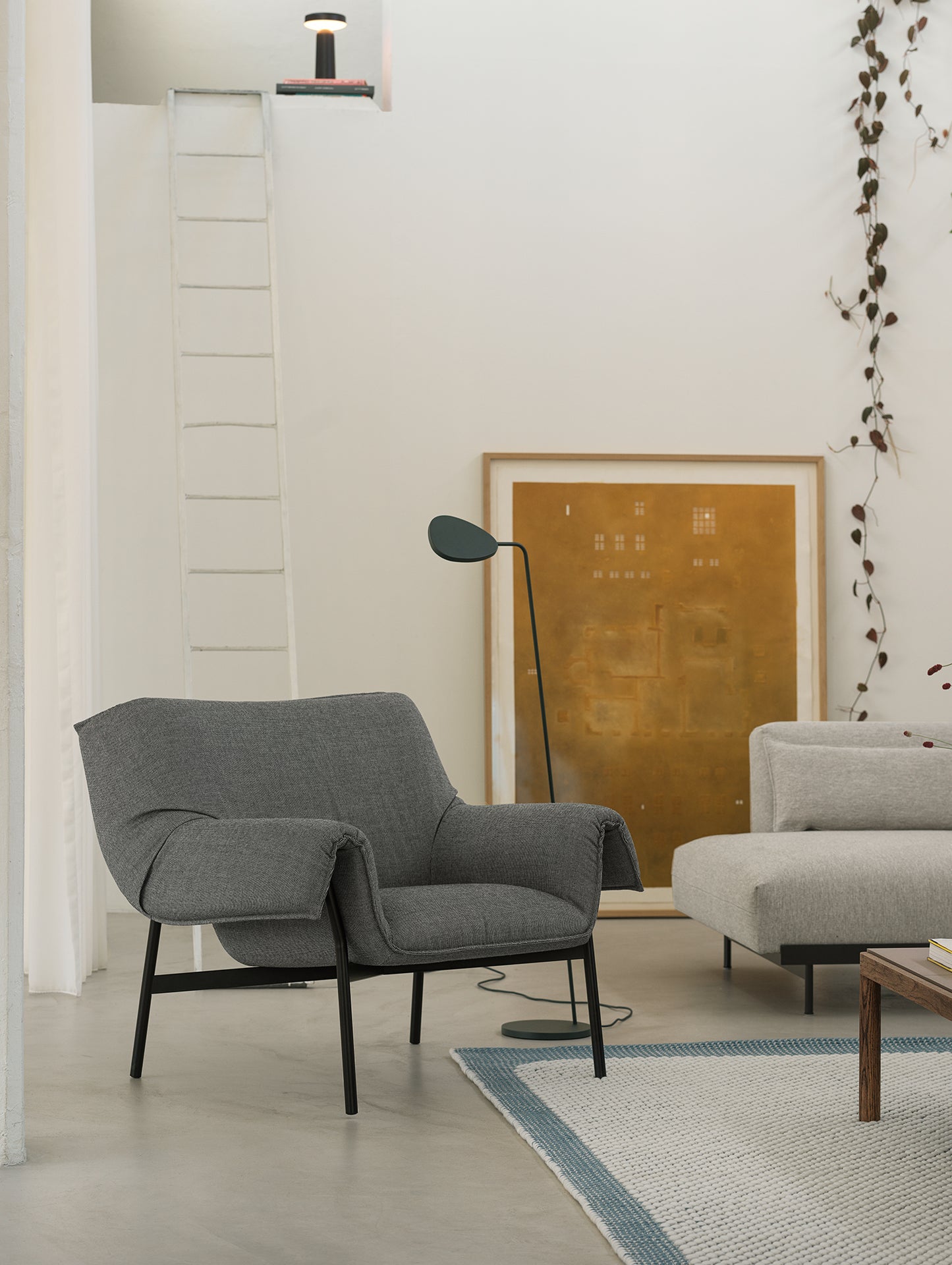 Wrap Lounge Chair by Muuto - Sabi 151 / Black Base